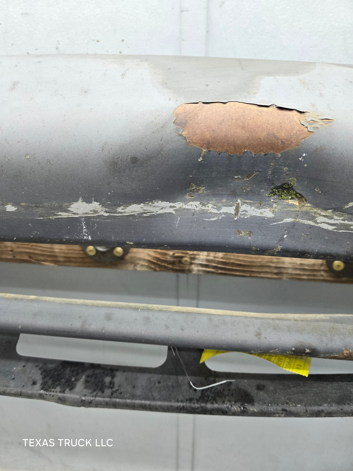 1992–2007 Ford Econoline E-150 E-250 E-350 E-450 E-550 Front Bumper