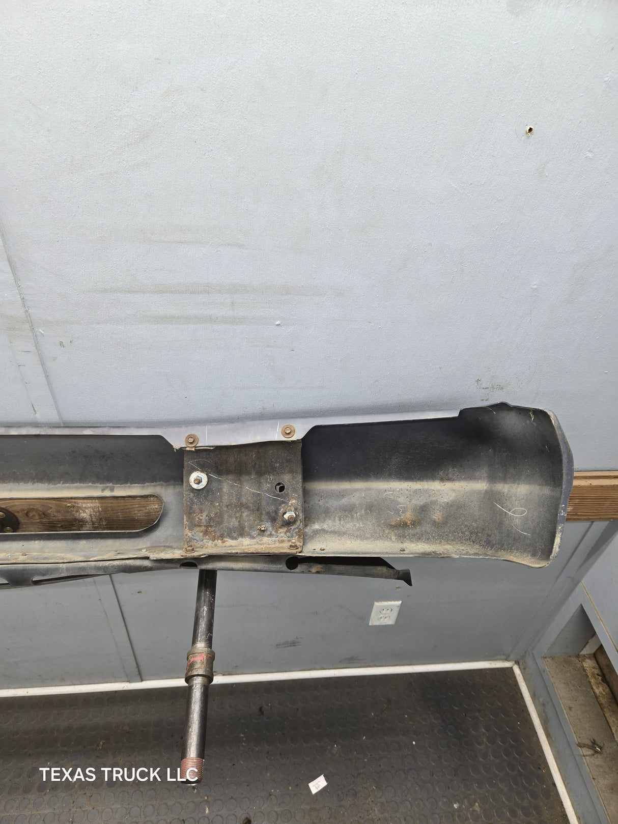 1992–2007 Ford Econoline E-150 E-250 E-350 E-450 E-550 Front Bumper