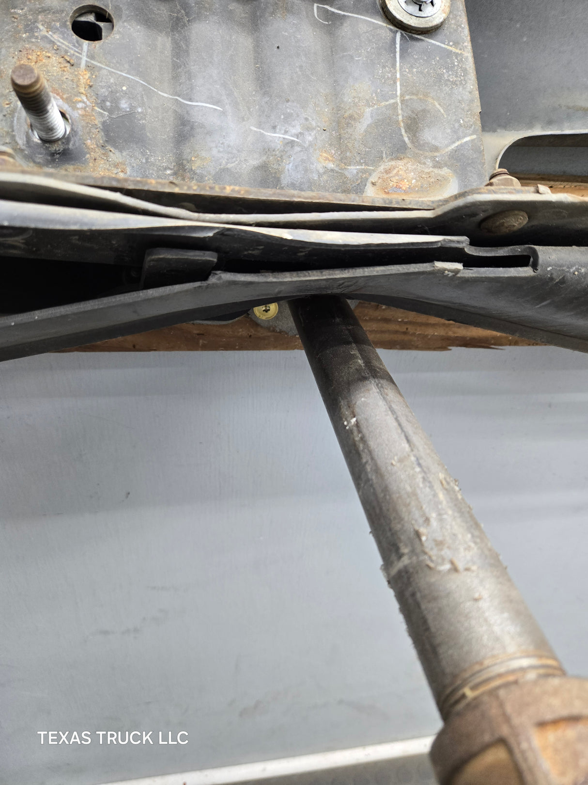 1992–2007 Ford Econoline E-150 E-250 E-350 E-450 E-550 Front Bumper