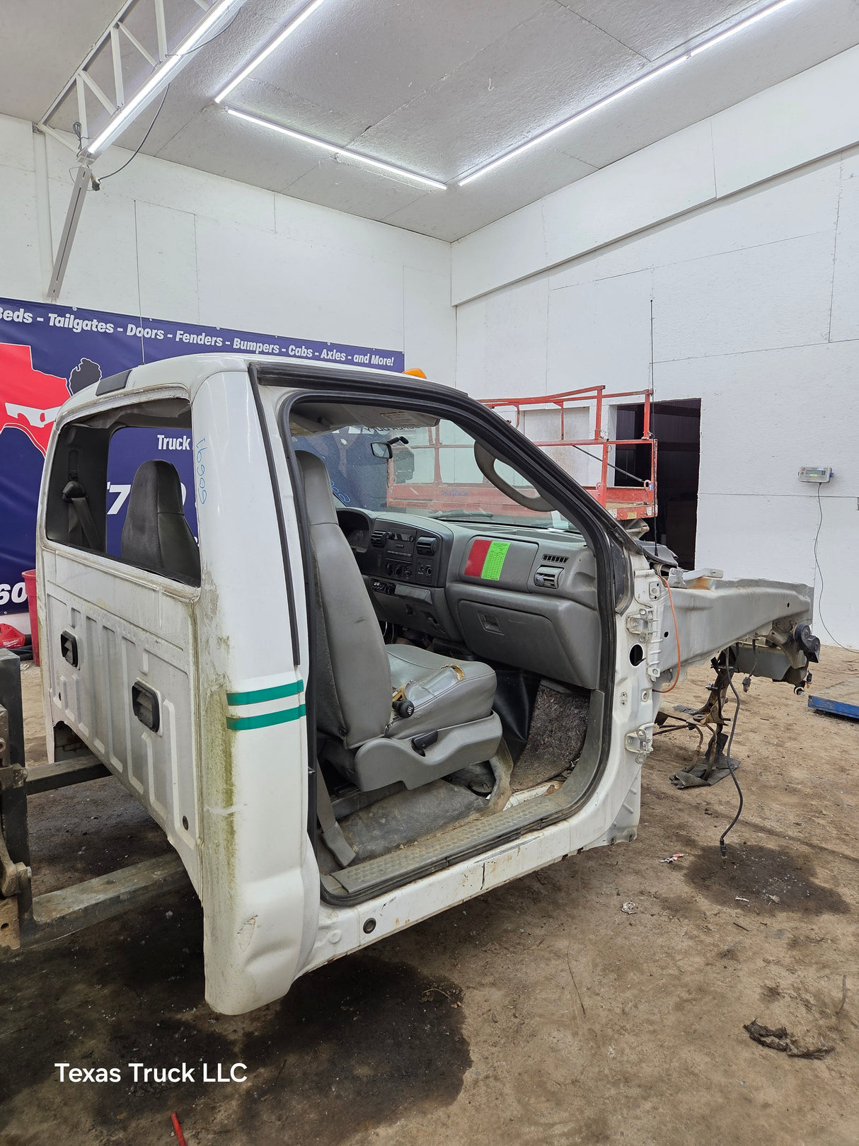 2005-2007 Ford Super Duty F250 F350 F450 F550 2 Door Regular Cab