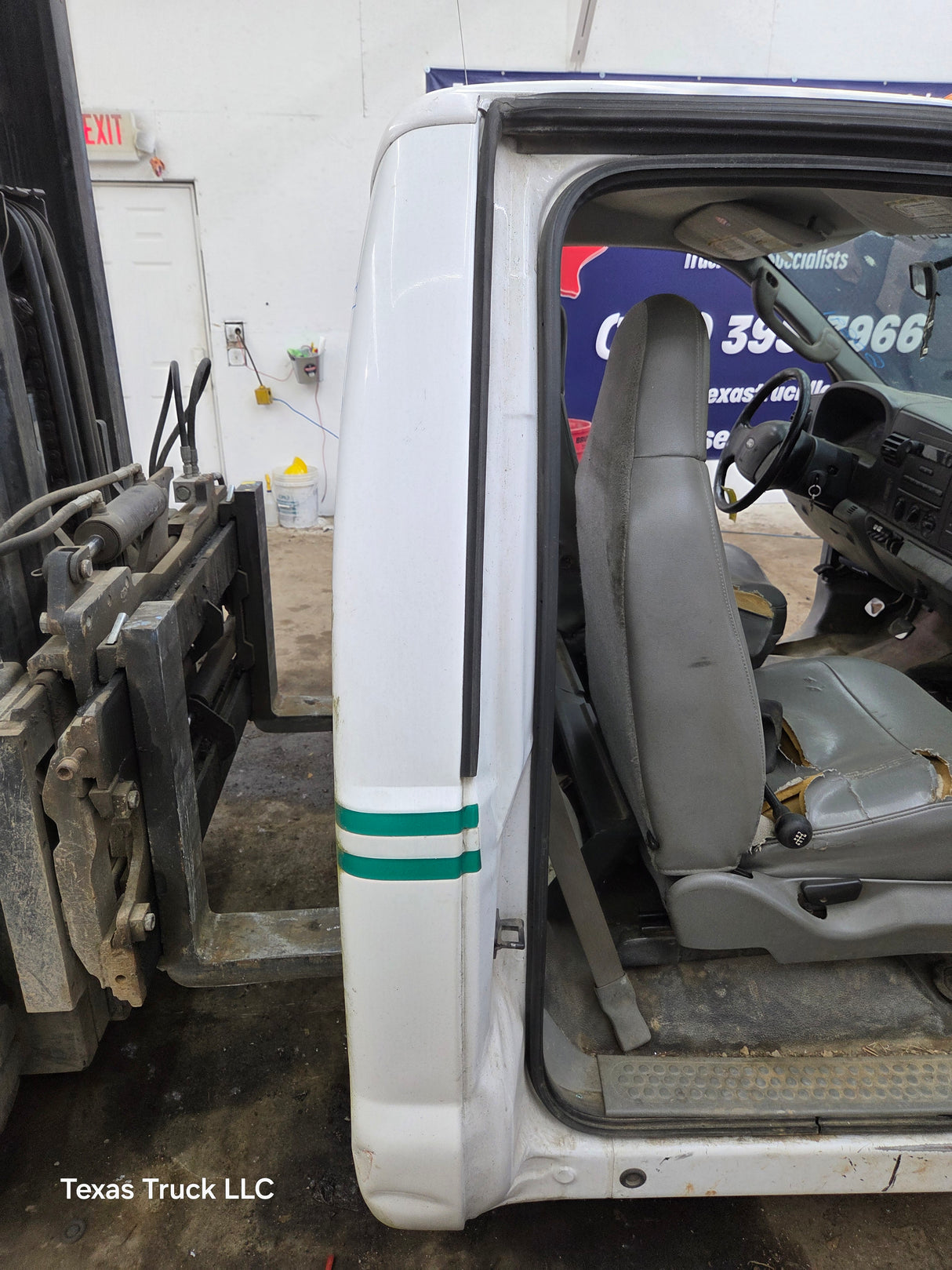 2005-2007 Ford Super Duty F250 F350 F450 F550 2 Door Regular Cab