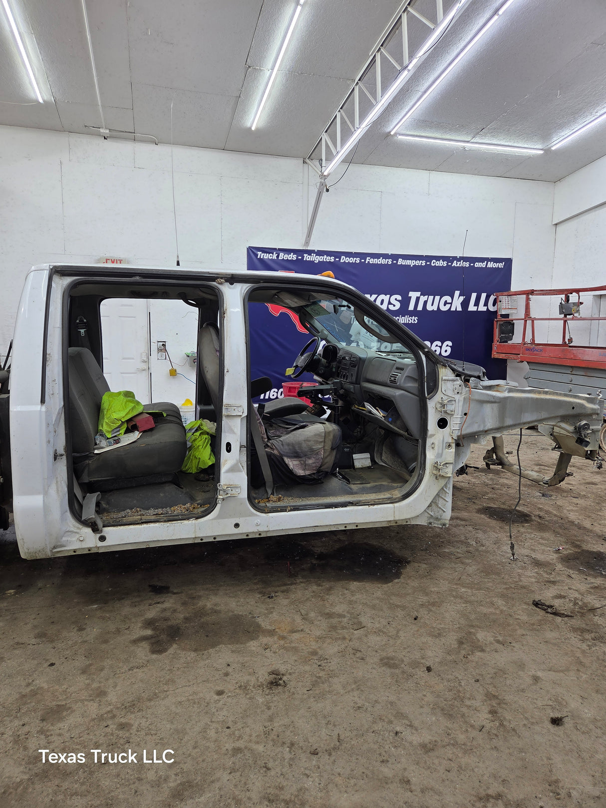 2005-2007 Ford Super Duty F250 F350 F450 F550 XLT 4 Door Crew Cab