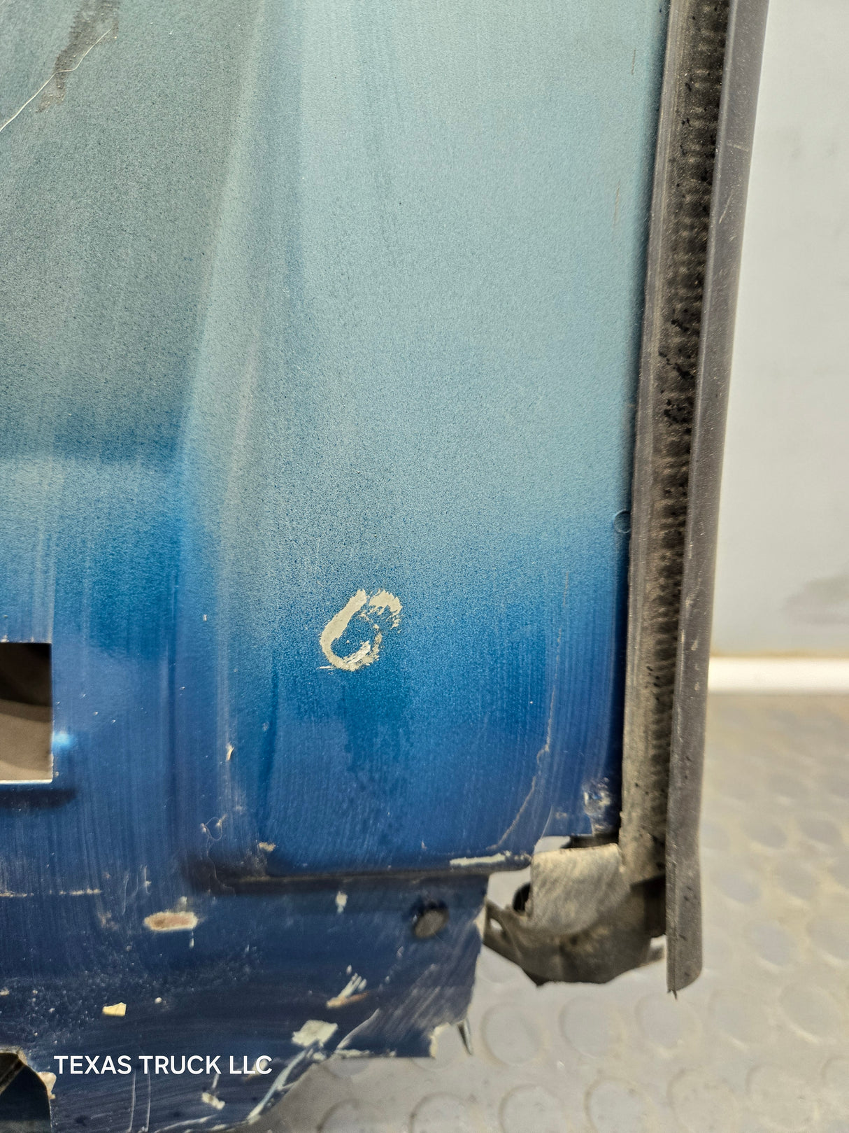 1999-2007 Ford Super Duty F250 F350 F450 F550 LH Extended Cab Driver Side Rear Door