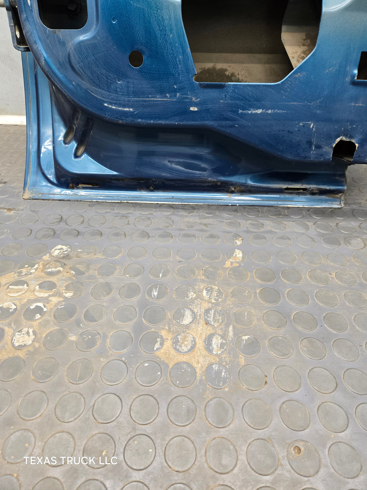 1999-2007 Ford Super Duty F250 F350 F450 F550 LH Extended Cab Driver Side Rear Door