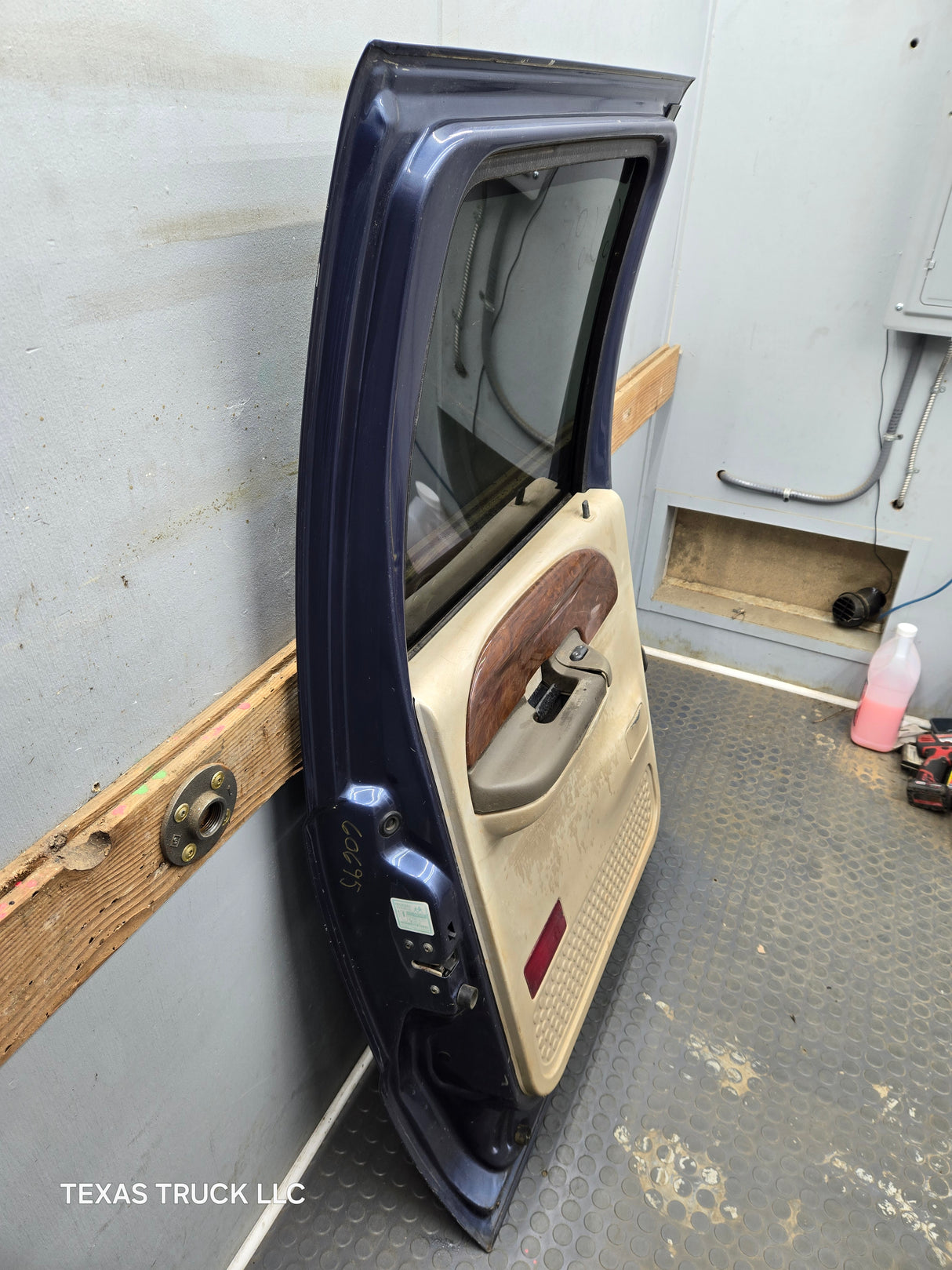 1999-2011 Ford Super Duty LH Driver Side Rear Crew Cab Door F250 F350 F450 F550