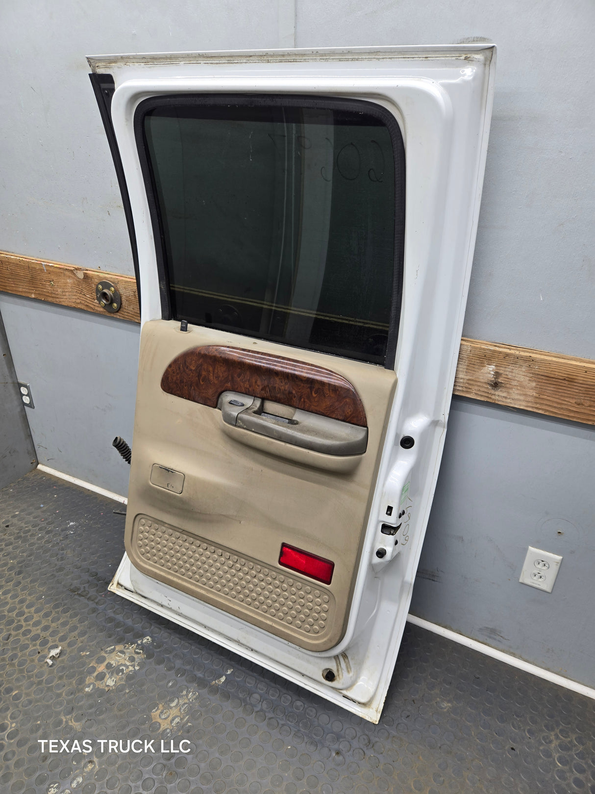 1999-2011 Ford Super Duty RH Passenger Side Rear Crew Cab Door F250 F350 F450 F550
