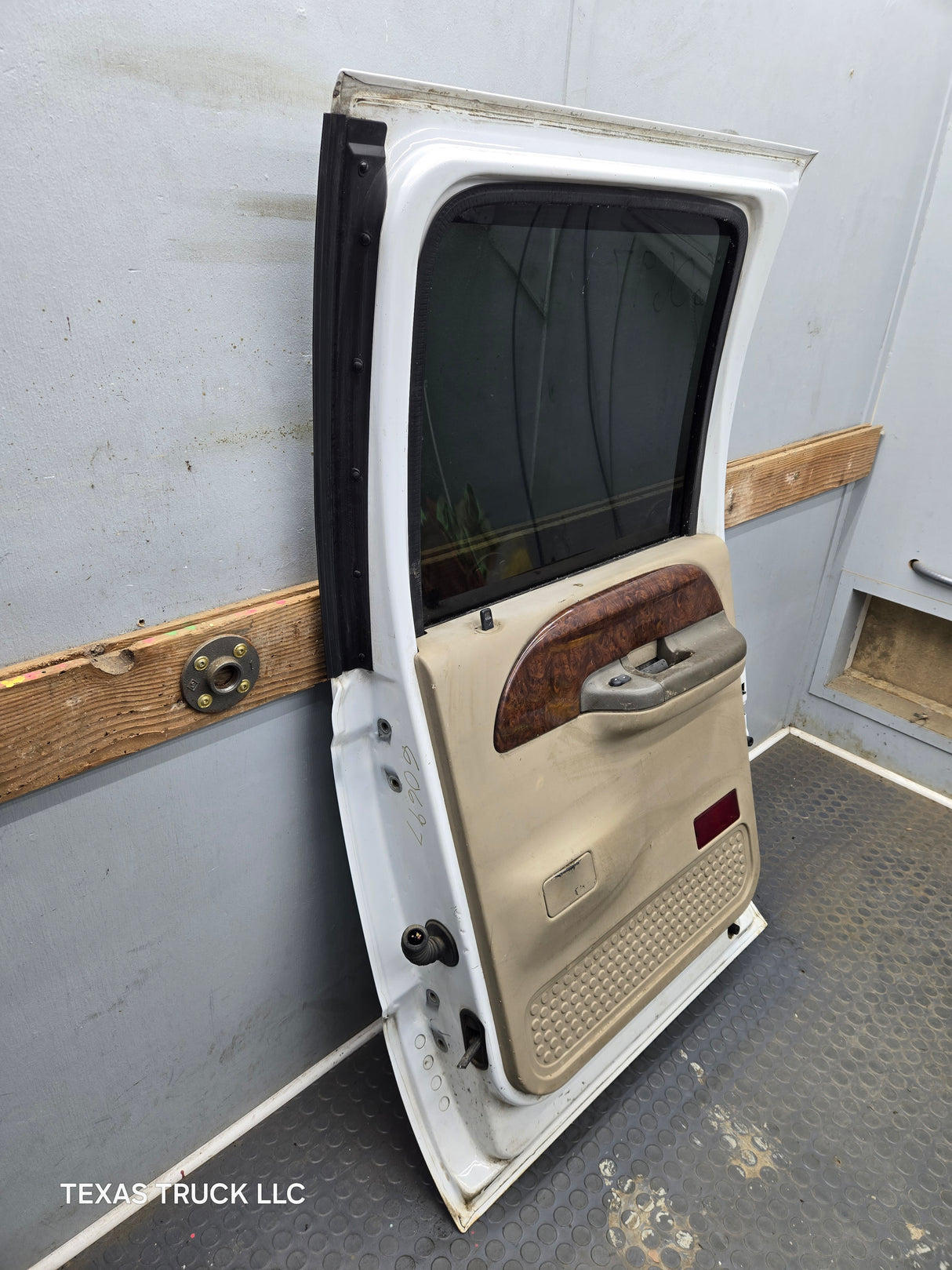 1999-2011 Ford Super Duty RH Passenger Side Rear Crew Cab Door F250 F350 F450 F550