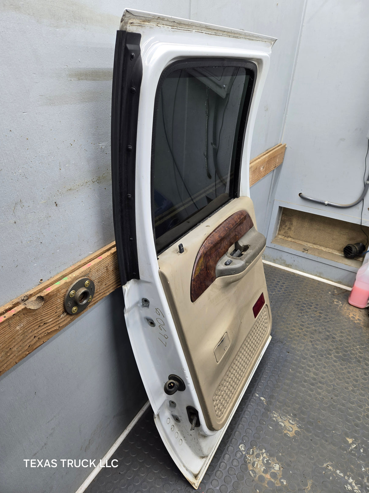 1999-2011 Ford Super Duty RH Passenger Side Rear Crew Cab Door F250 F350 F450 F550