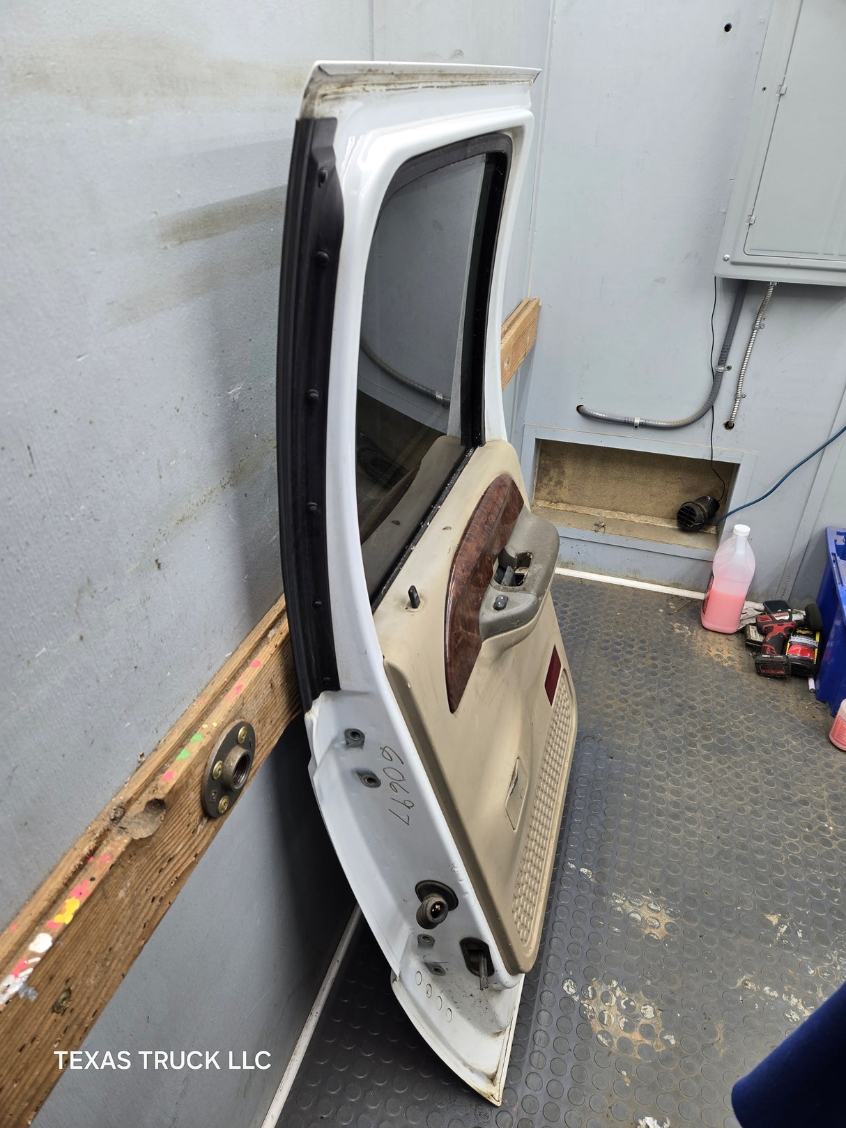 1999-2011 Ford Super Duty RH Passenger Side Rear Crew Cab Door F250 F350 F450 F550