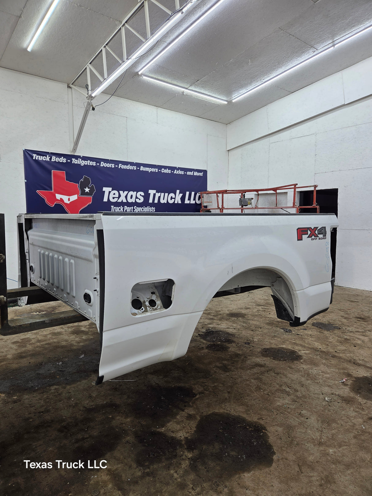 2017-2022 Ford F250 F350 Super Duty 6' 9" Short Truck Bed