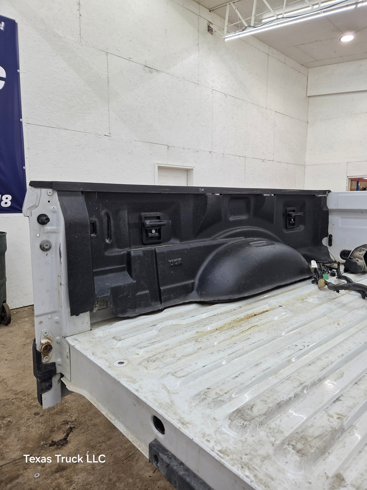 2017-2022 Ford F250 F350 Super Duty 6' 9" Short Truck Bed
