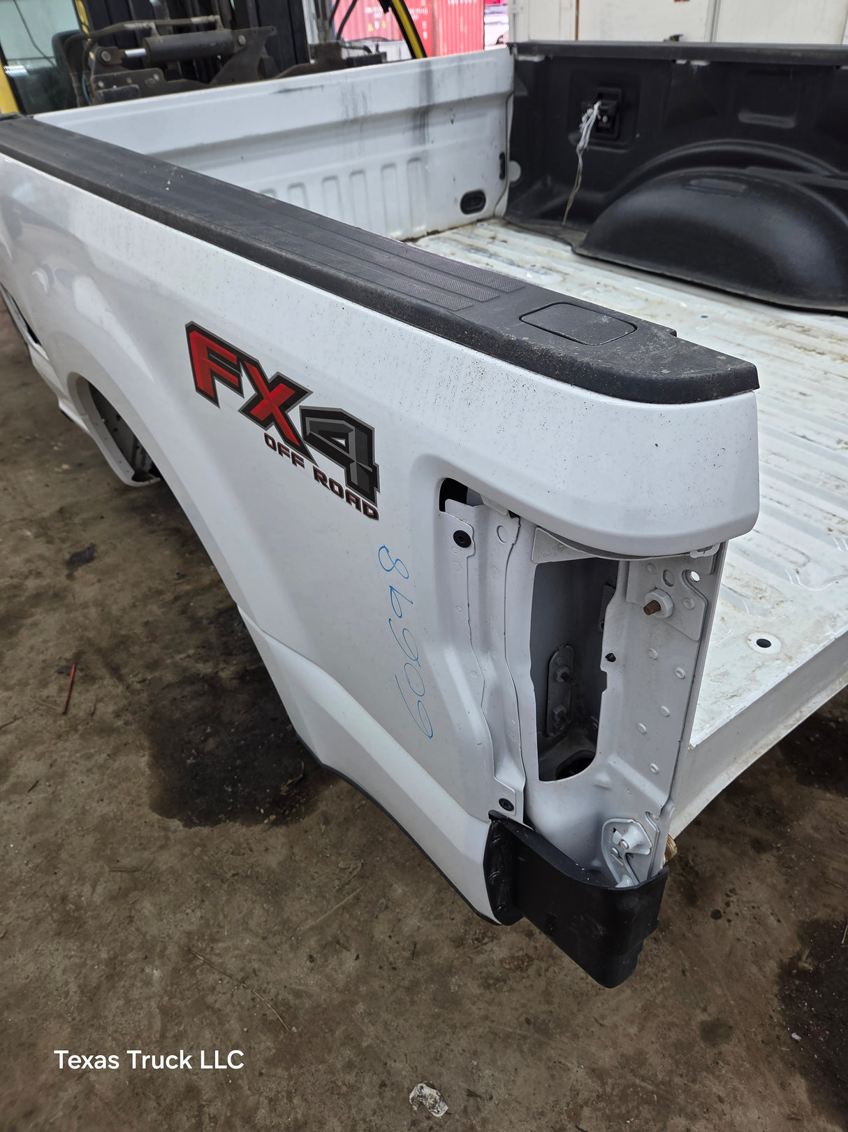2017-2022 Ford F250 F350 Super Duty 6' 9" Short Truck Bed