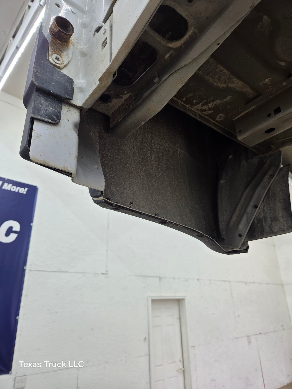 2017-2022 Ford F250 F350 Super Duty 6' 9" Short Truck Bed