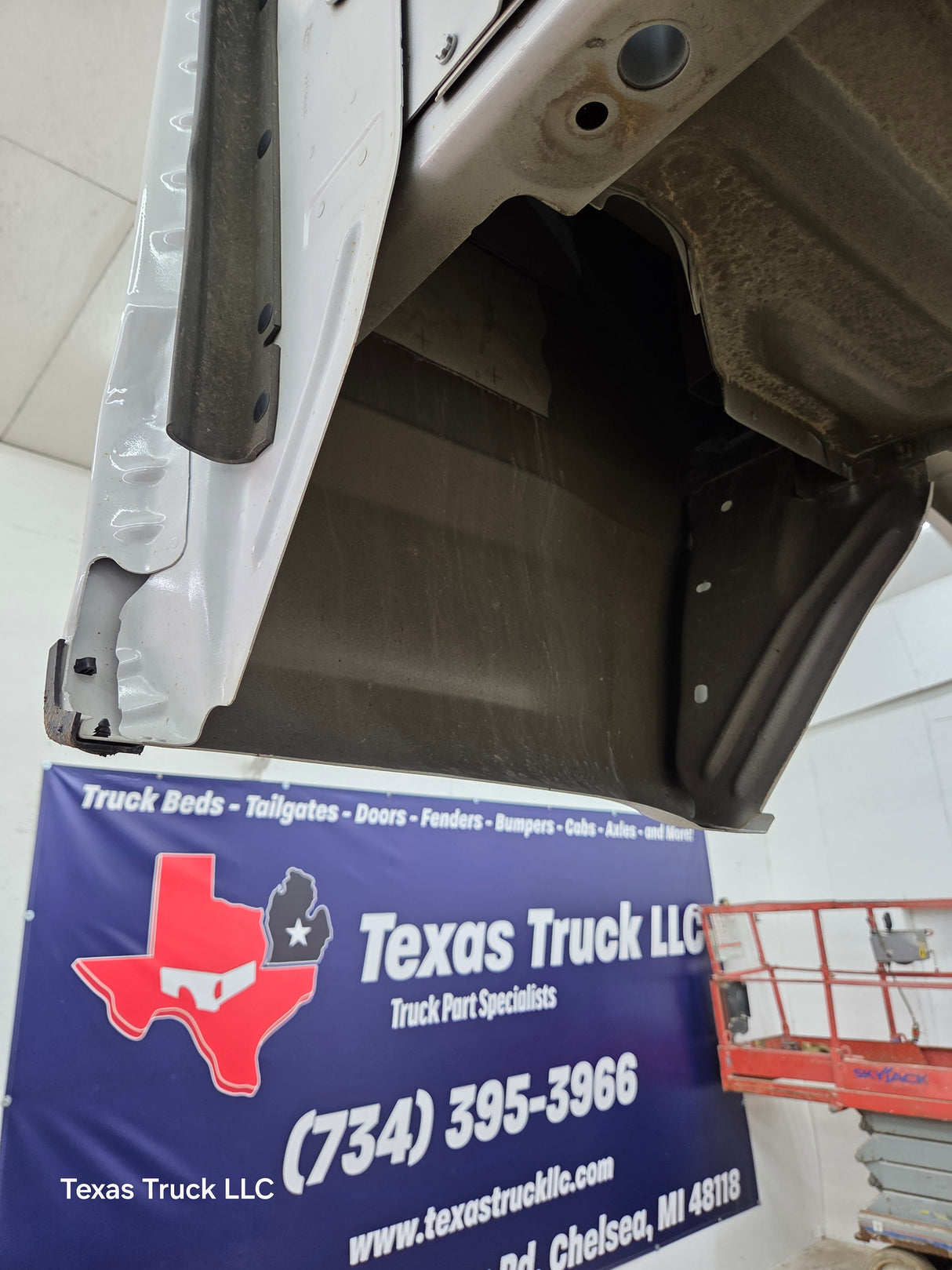 2017-2022 Ford F250 F350 Super Duty 6' 9" Short Truck Bed