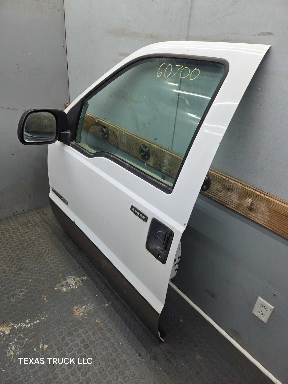 1999-2011 Ford Super Duty LH Driver Side Front Door F250 F350 F450 F550