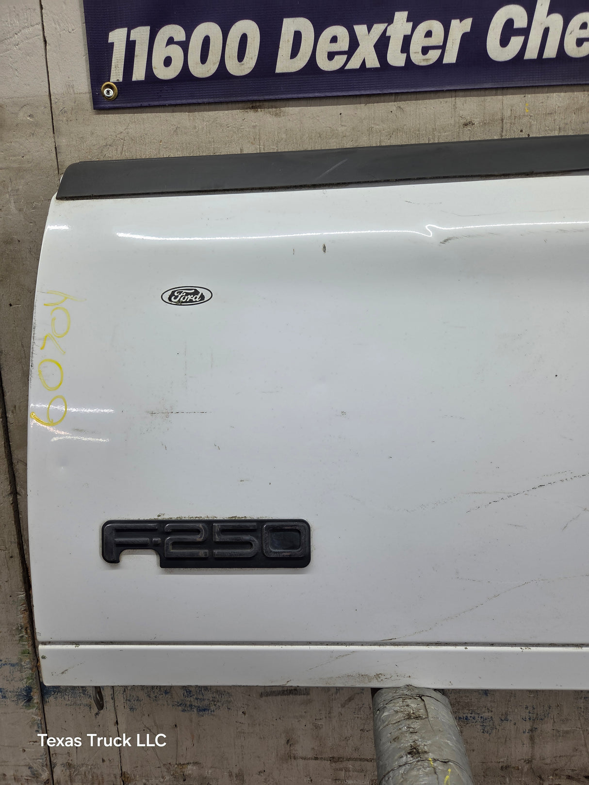 1997-2003 F150 / 1999-2007 Ford F250 F350 F450 F550 Super Duty Tailgate