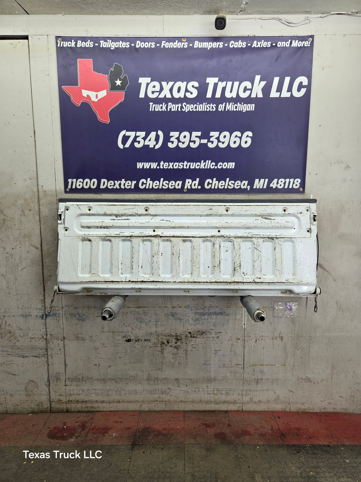 1997-2003 F150 / 1999-2007 Ford F250 F350 F450 F550 Super Duty Tailgate