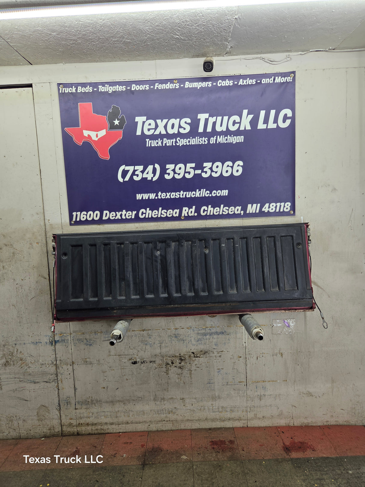 1980-1986 Bullnose / Bricknose / OBS Ford F100 F150 F250 F350 Tailgate