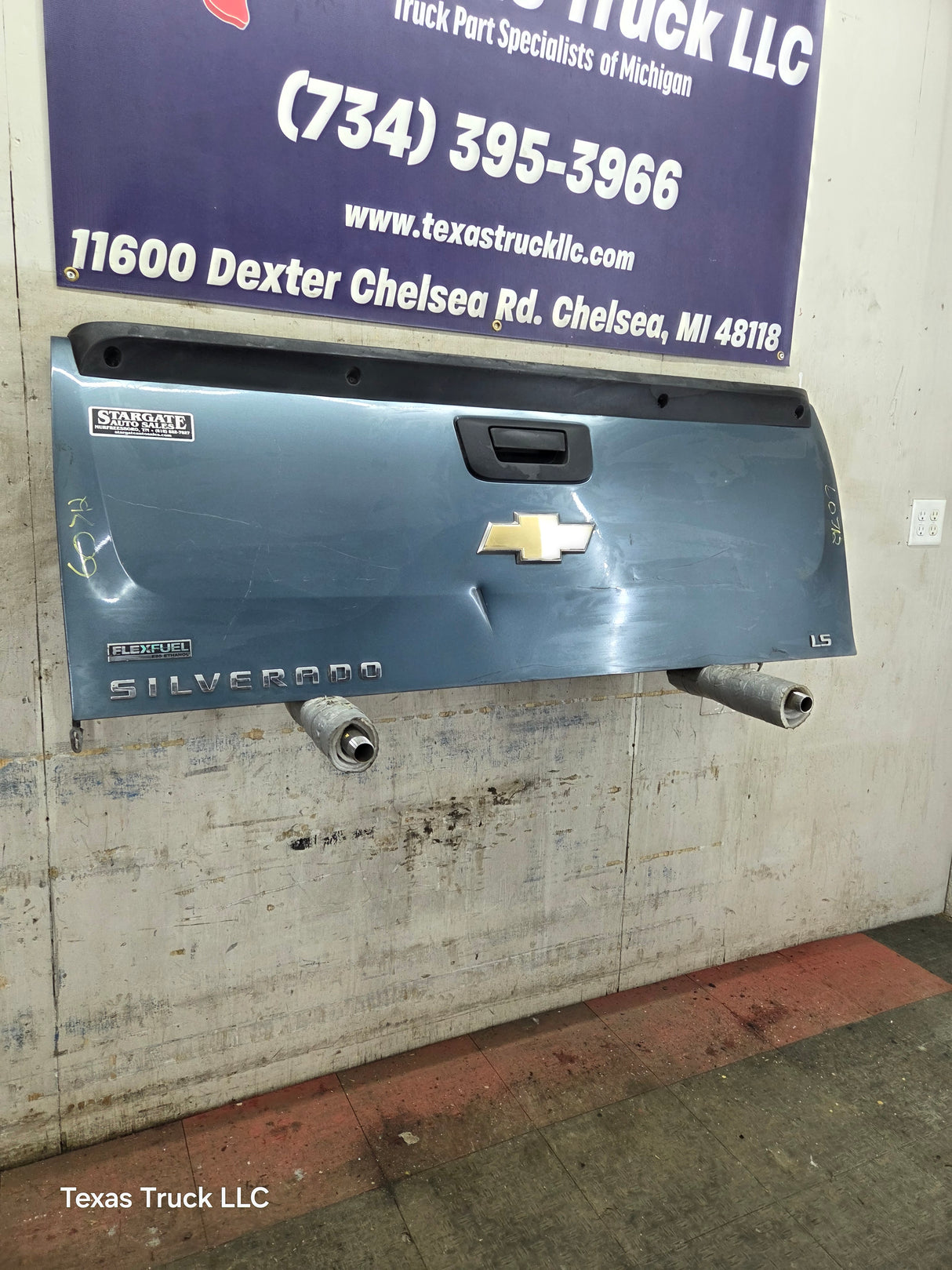 2007-2013 Chevrolet Silverado / GMC Sierra 1500 2500 3500 HD Tailgate