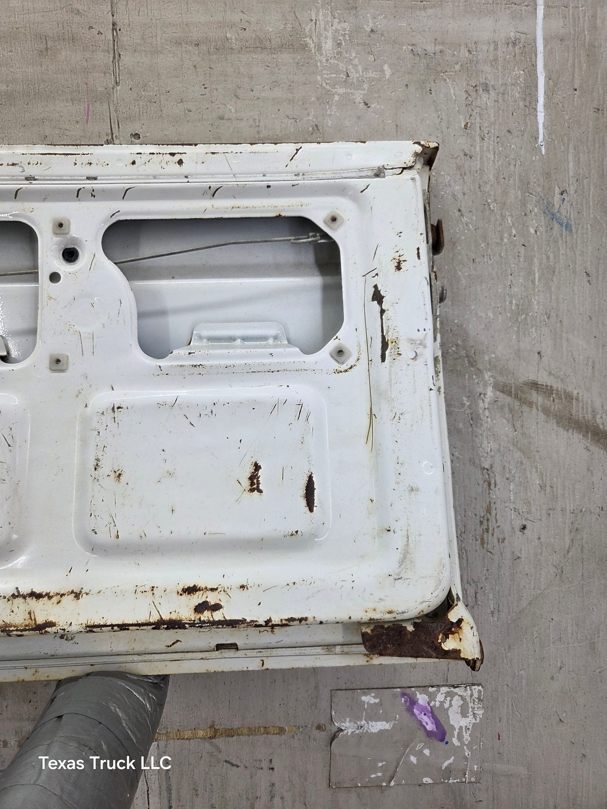 1995-2004 Toyota Tacoma Tailgate - White