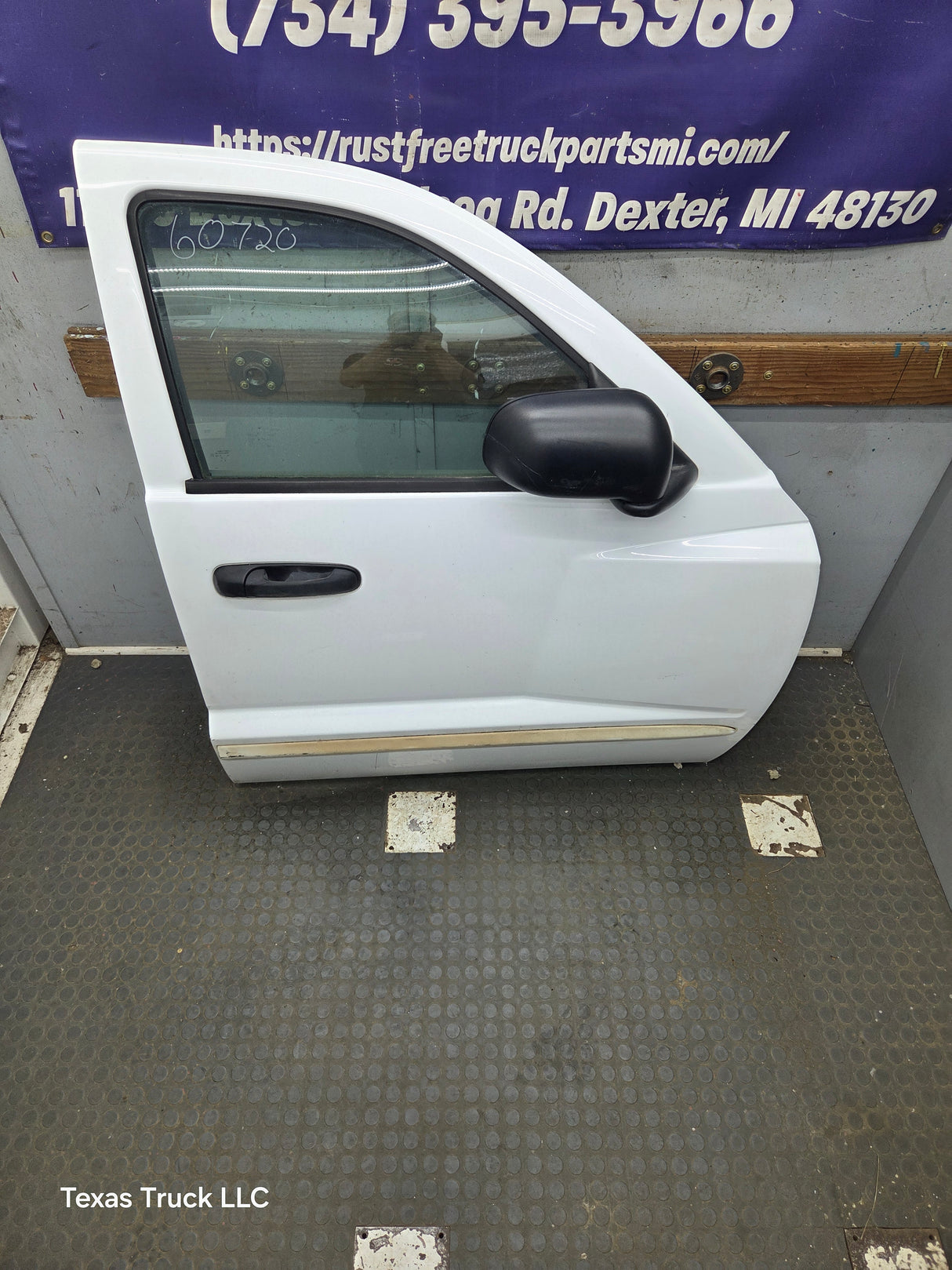 2005-2011 Dodge Dakota Passenger Side RH Front Door