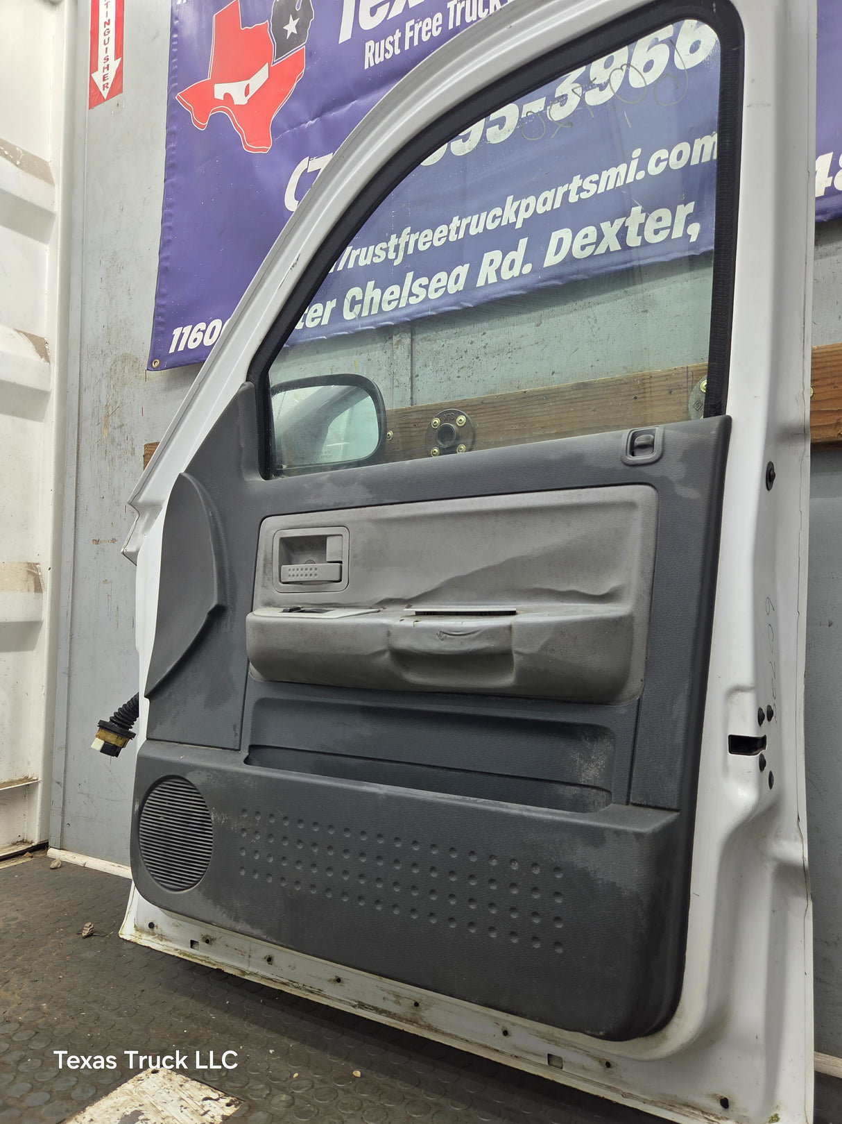 2005-2011 Dodge Dakota Passenger Side RH Front Door