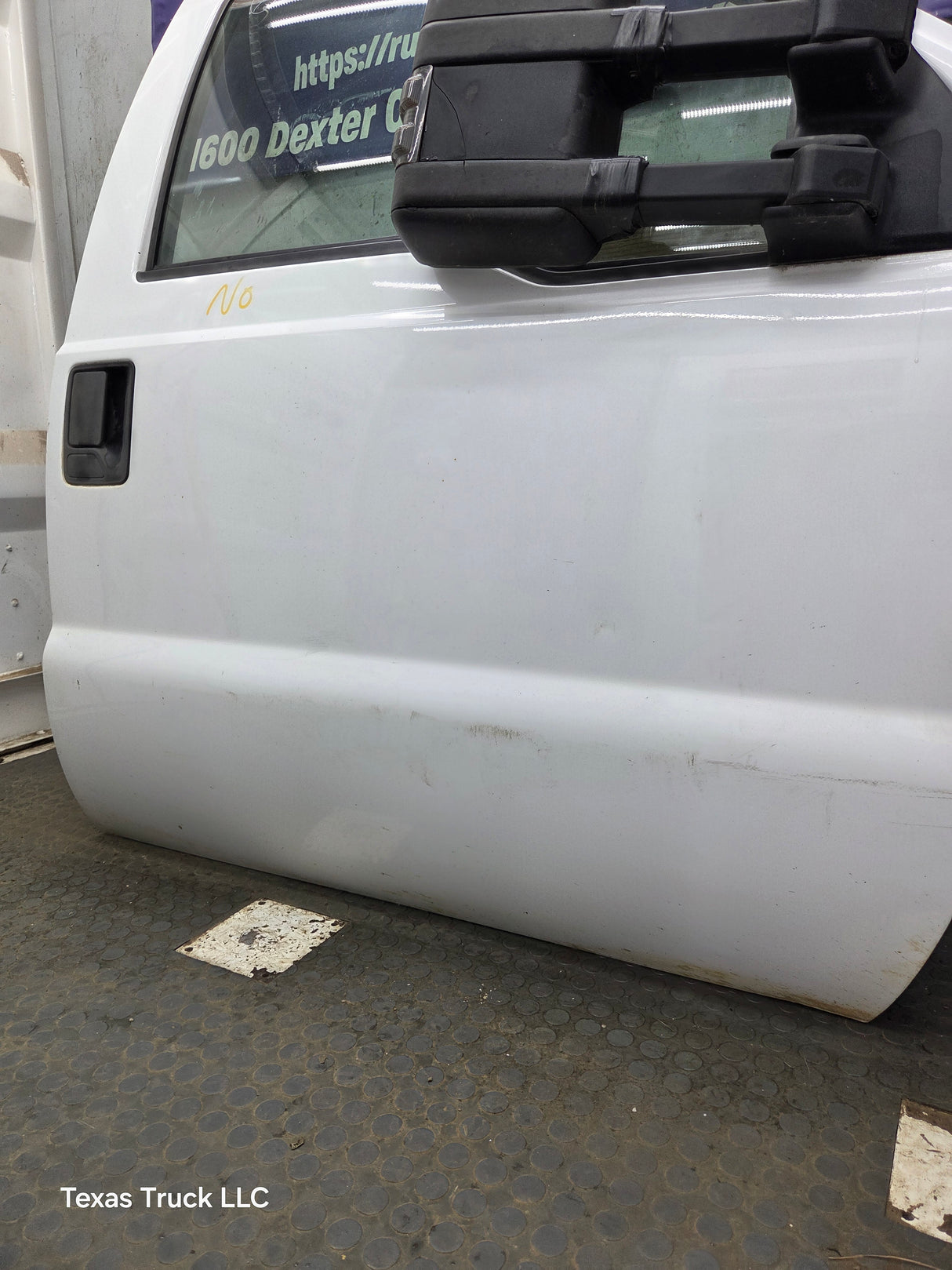 2012-2016 Ford Super Duty RH Passenger Side Front Door F250 F350 F450 F550