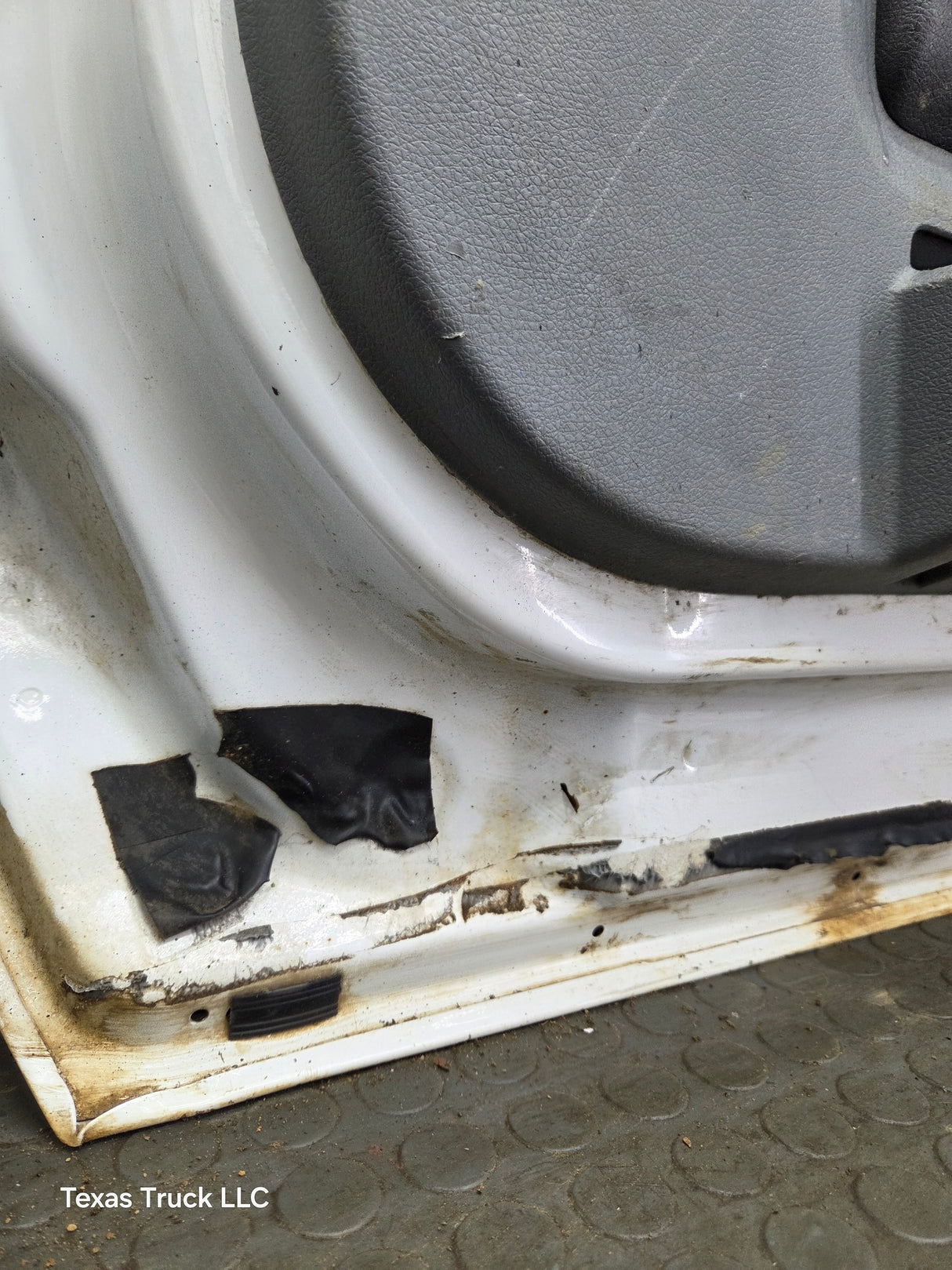 2012-2016 Ford Super Duty RH Passenger Side Front Door F250 F350 F450 F550