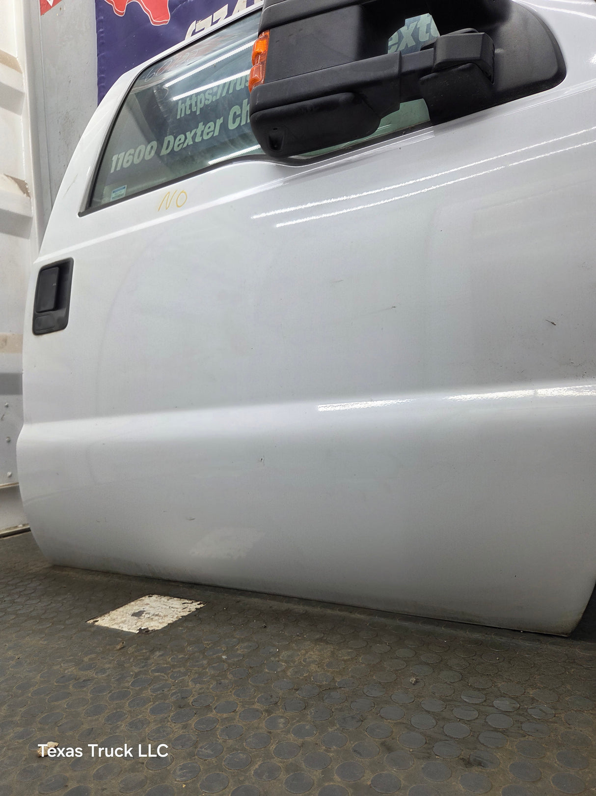 2012-2016 Ford Super Duty RH Passenger Side Front Door F250 F350 F450 F550