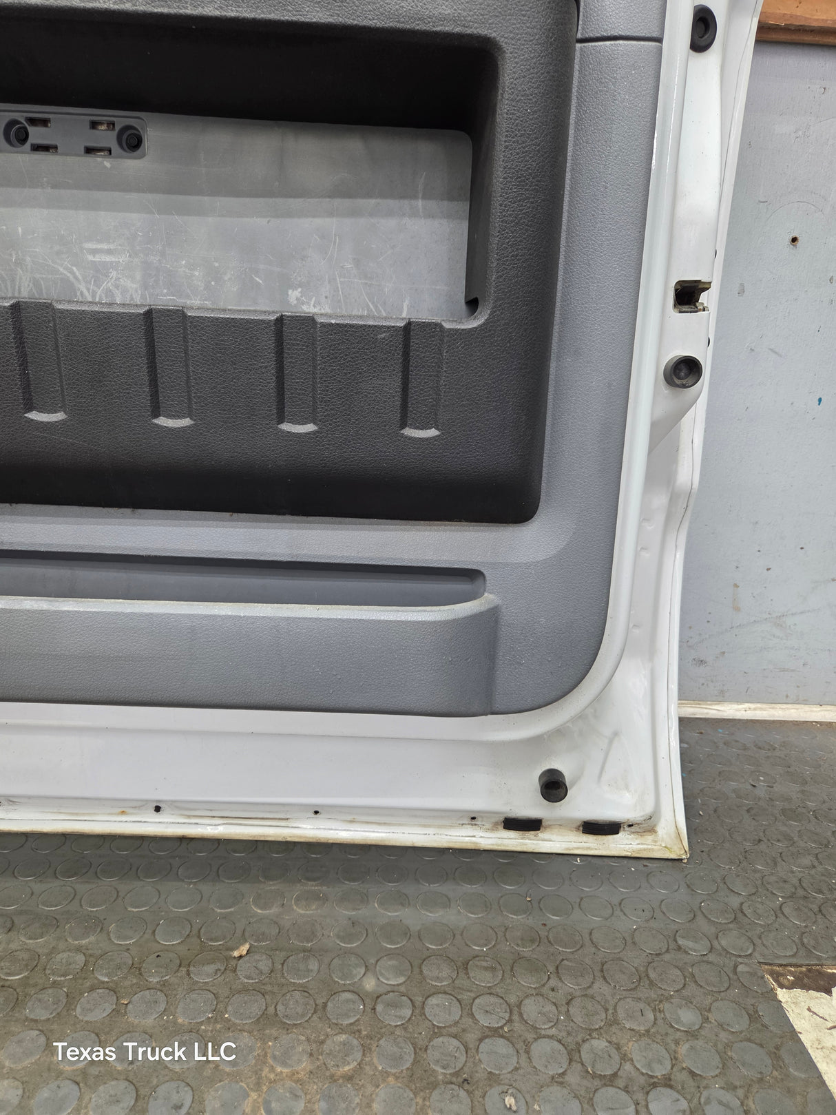 2012-2016 Ford Super Duty RH Passenger Side Front Door F250 F350 F450 F550