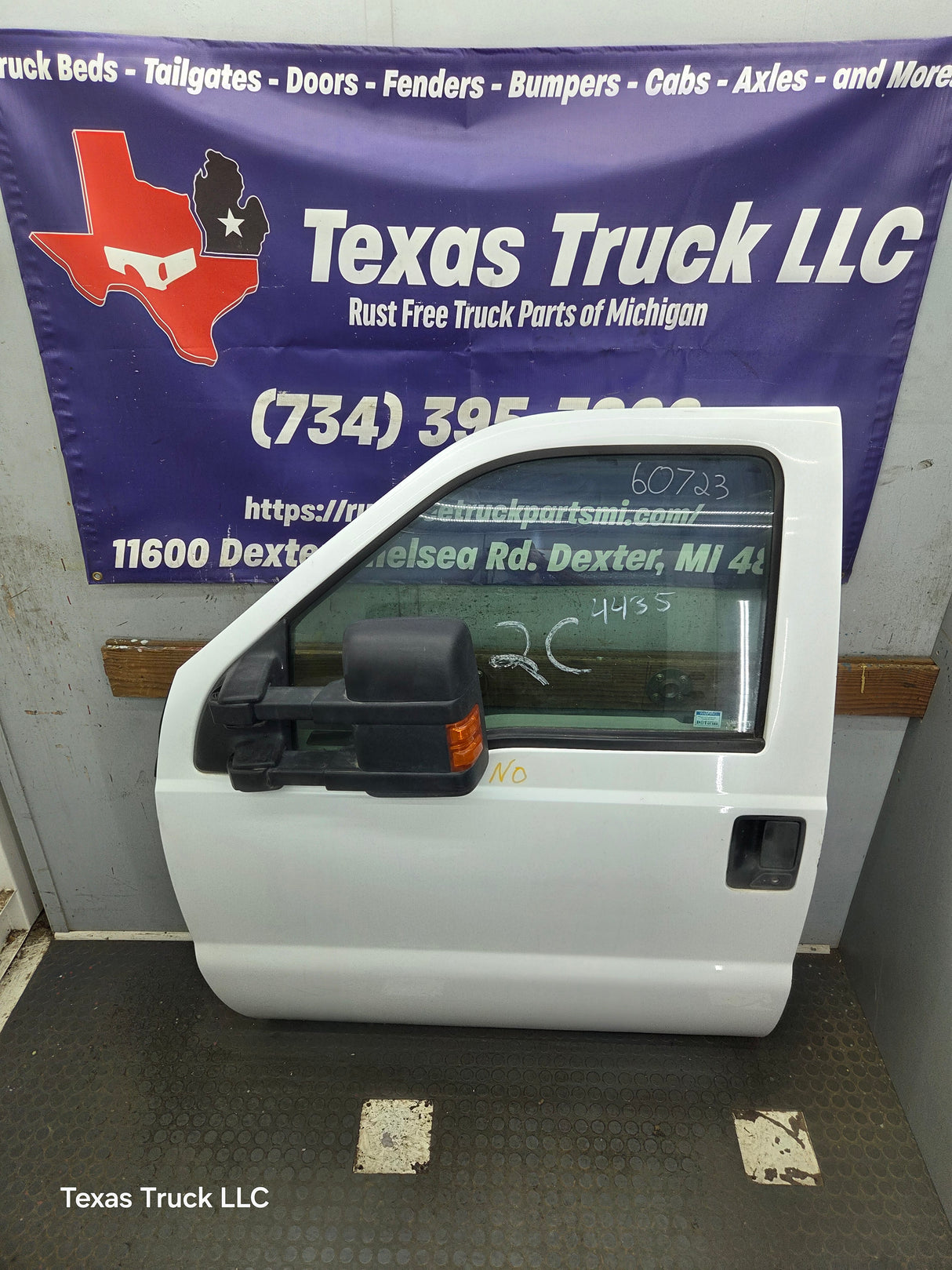 2012-2016 Ford Super Duty LH Driver Side Front Door F250 F350 F450 F550
