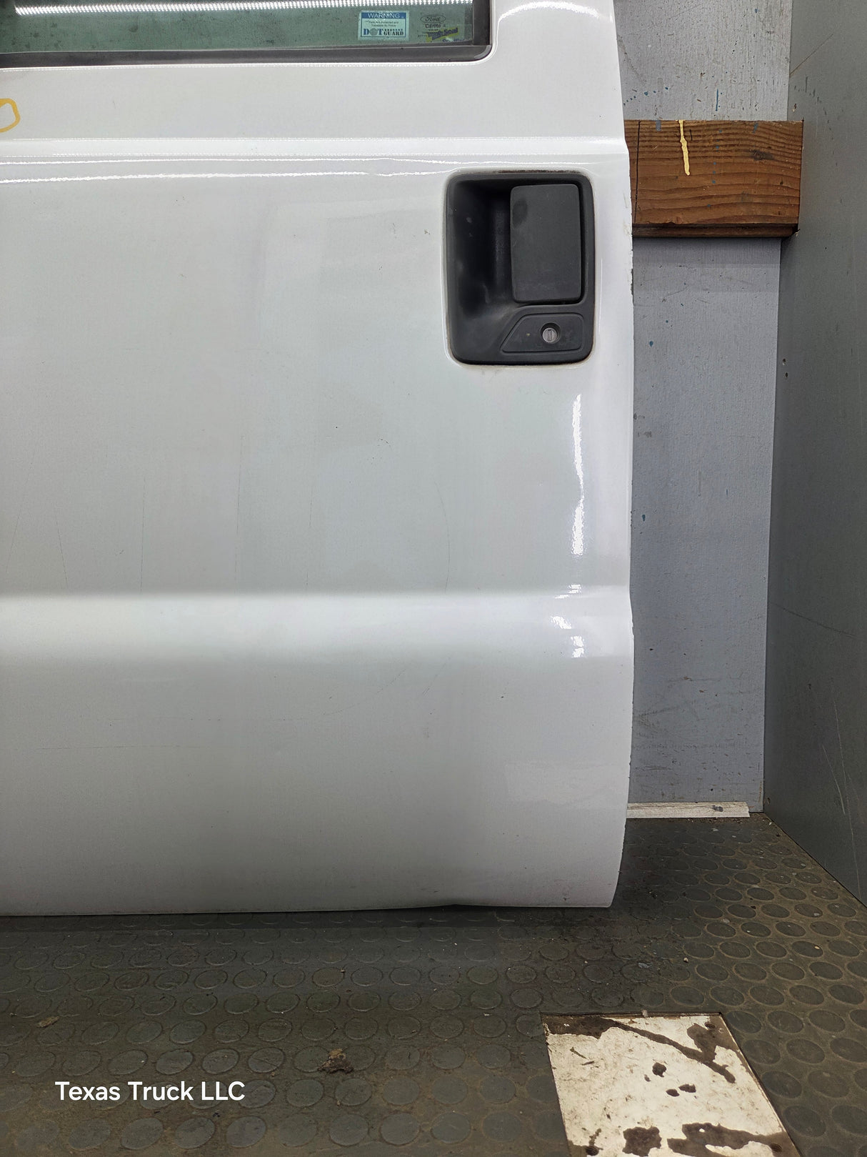 2012-2016 Ford Super Duty LH Driver Side Front Door F250 F350 F450 F550
