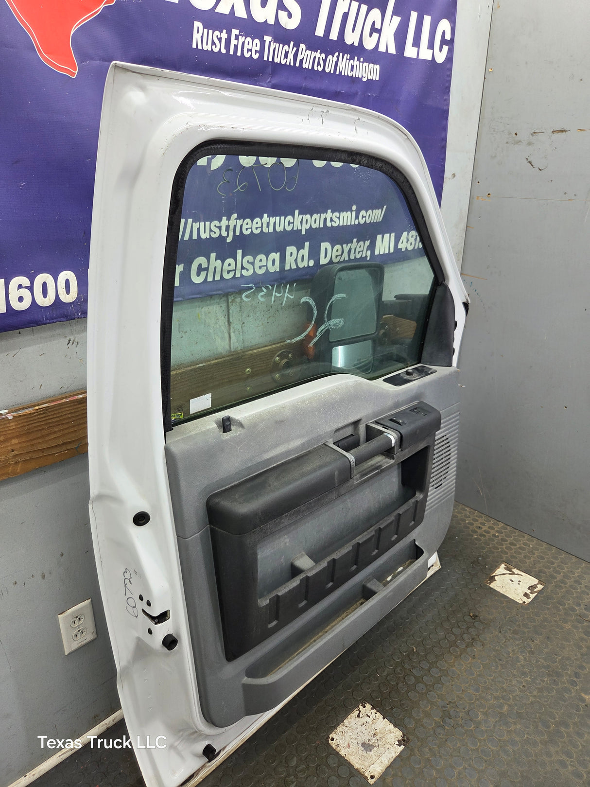 2012-2016 Ford Super Duty LH Driver Side Front Door F250 F350 F450 F550