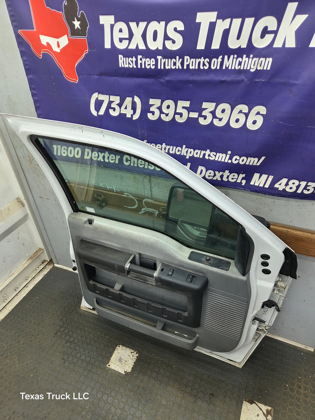 2012-2016 Ford Super Duty LH Driver Side Front Door F250 F350 F450 F550