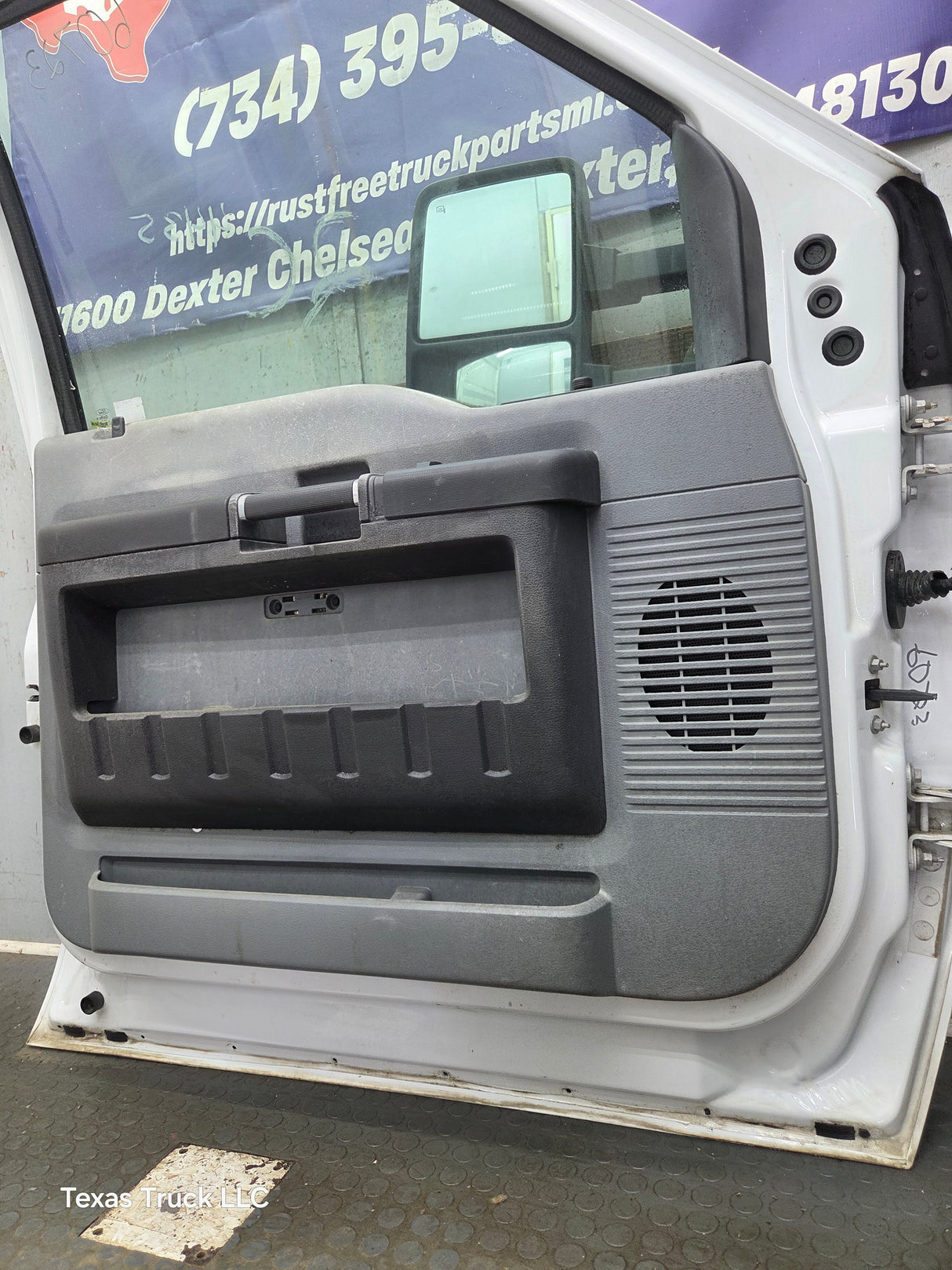 2012-2016 Ford Super Duty LH Driver Side Front Door F250 F350 F450 F550