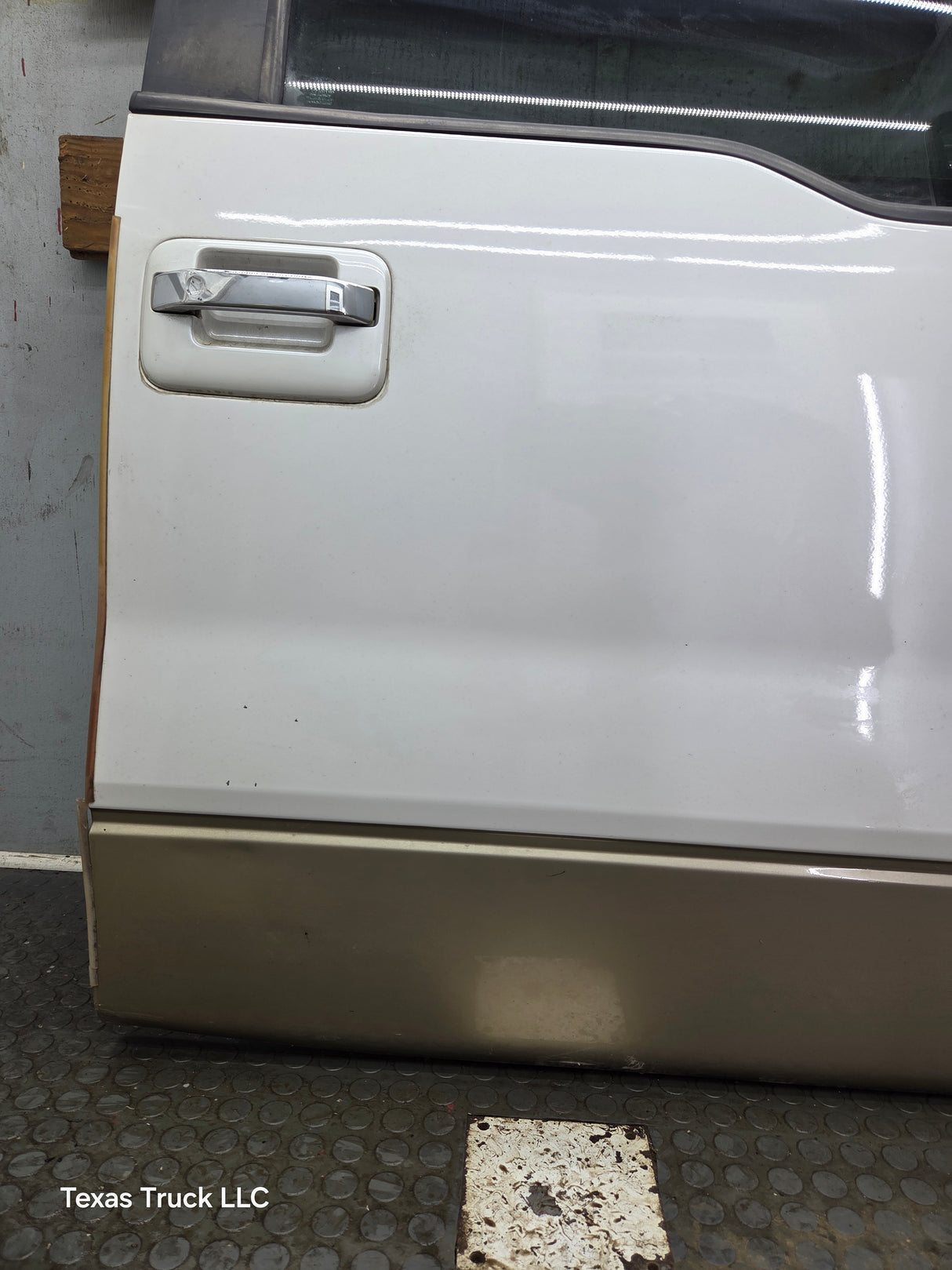 2004-2008 Ford F150  Extended/Regular Cab Passenger Side Front Door RH