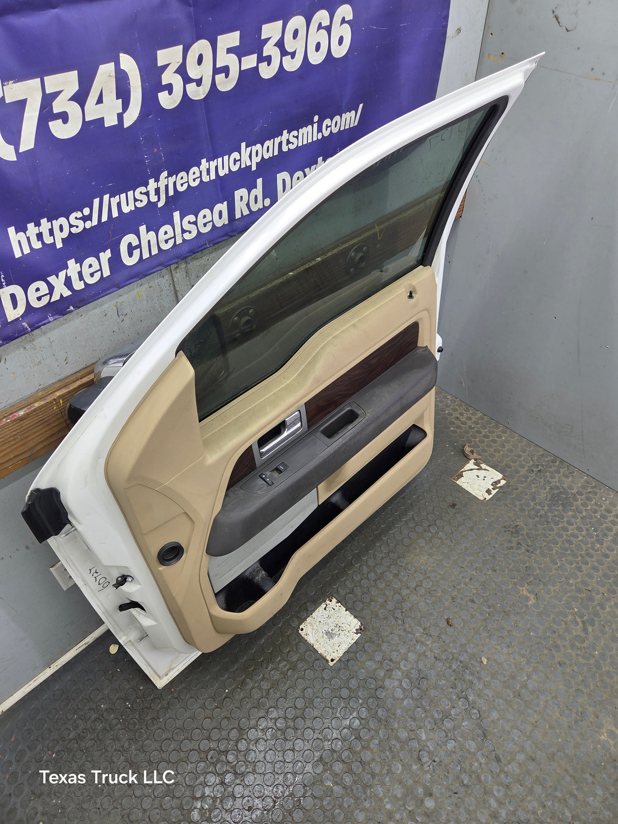 2004-2008 Ford F150  Extended/Regular Cab Passenger Side Front Door RH