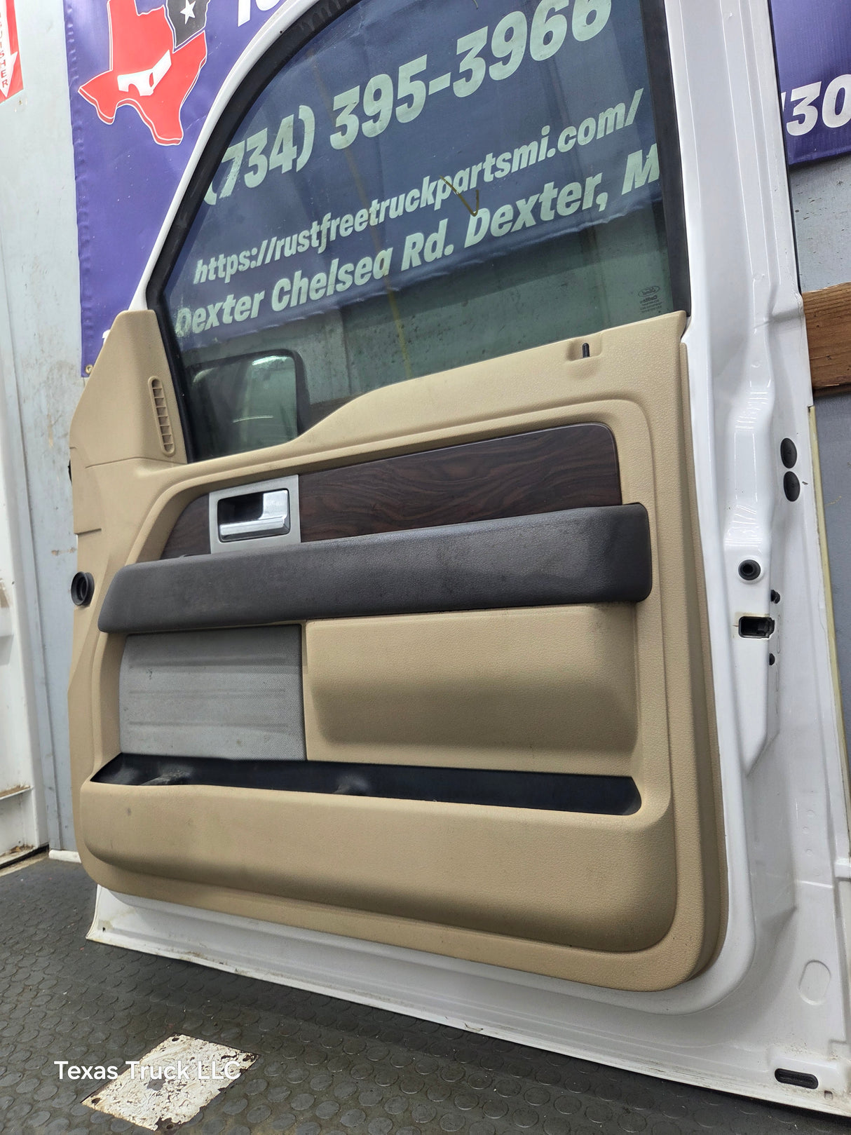 2004-2008 Ford F150  Extended/Regular Cab Passenger Side Front Door RH