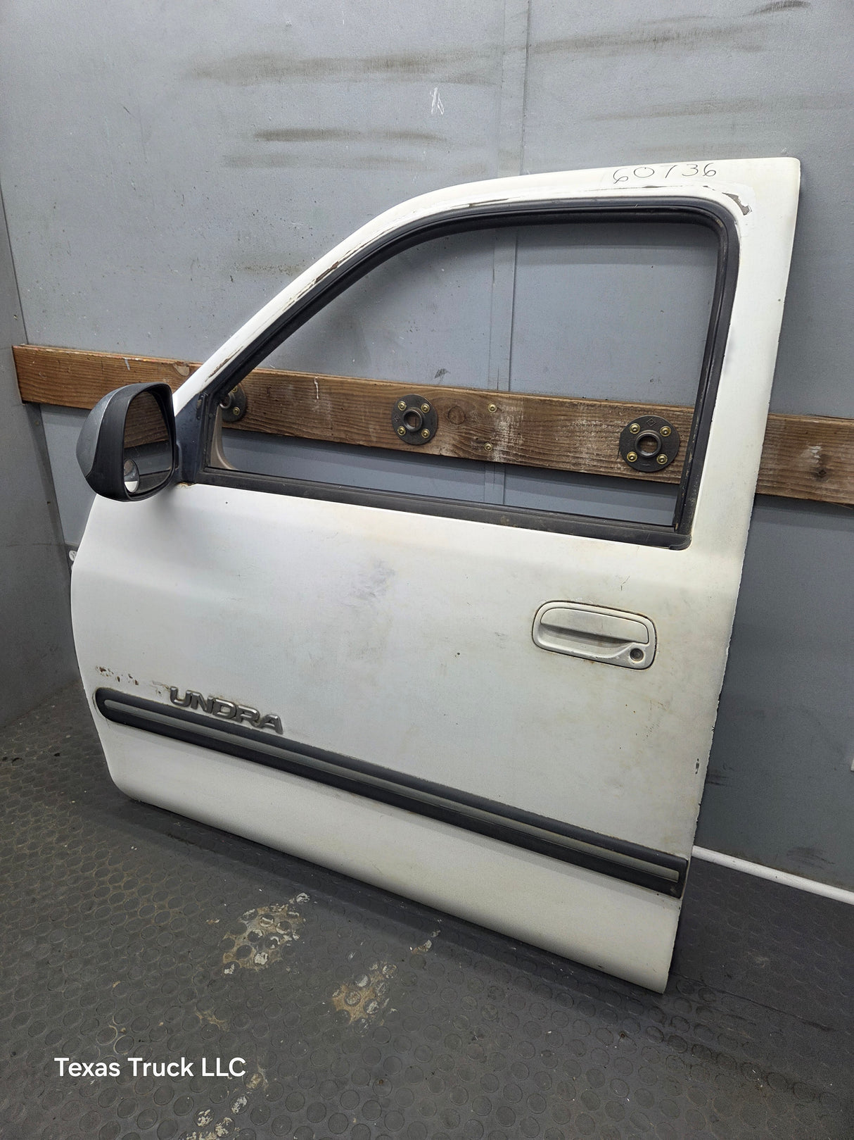 2000-2006 Toyota Tundra Front Left Hand Driver Side 1st Gen Door