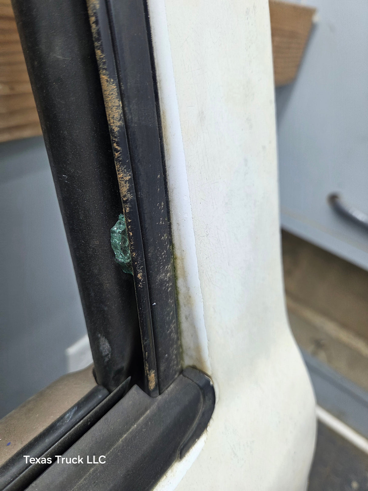 2000-2006 Toyota Tundra Front Left Hand Driver Side 1st Gen Door