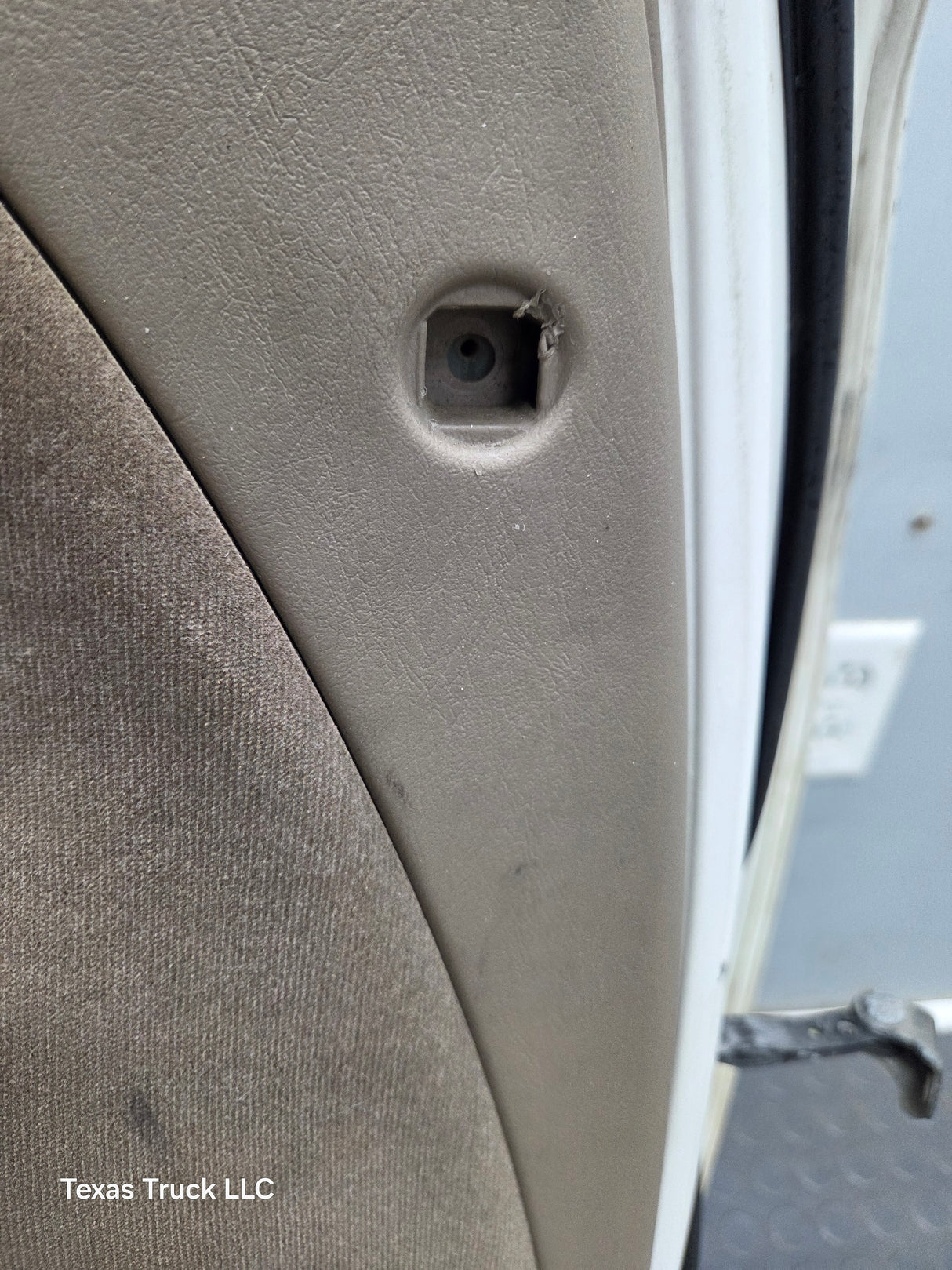 2000-2006 Toyota Tundra Front Left Hand Driver Side 1st Gen Door