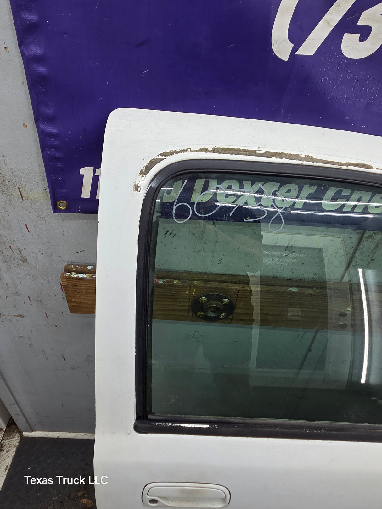 2000-2006 Toyota Tundra Front Right Hand Passenger Side 1st Gen Door