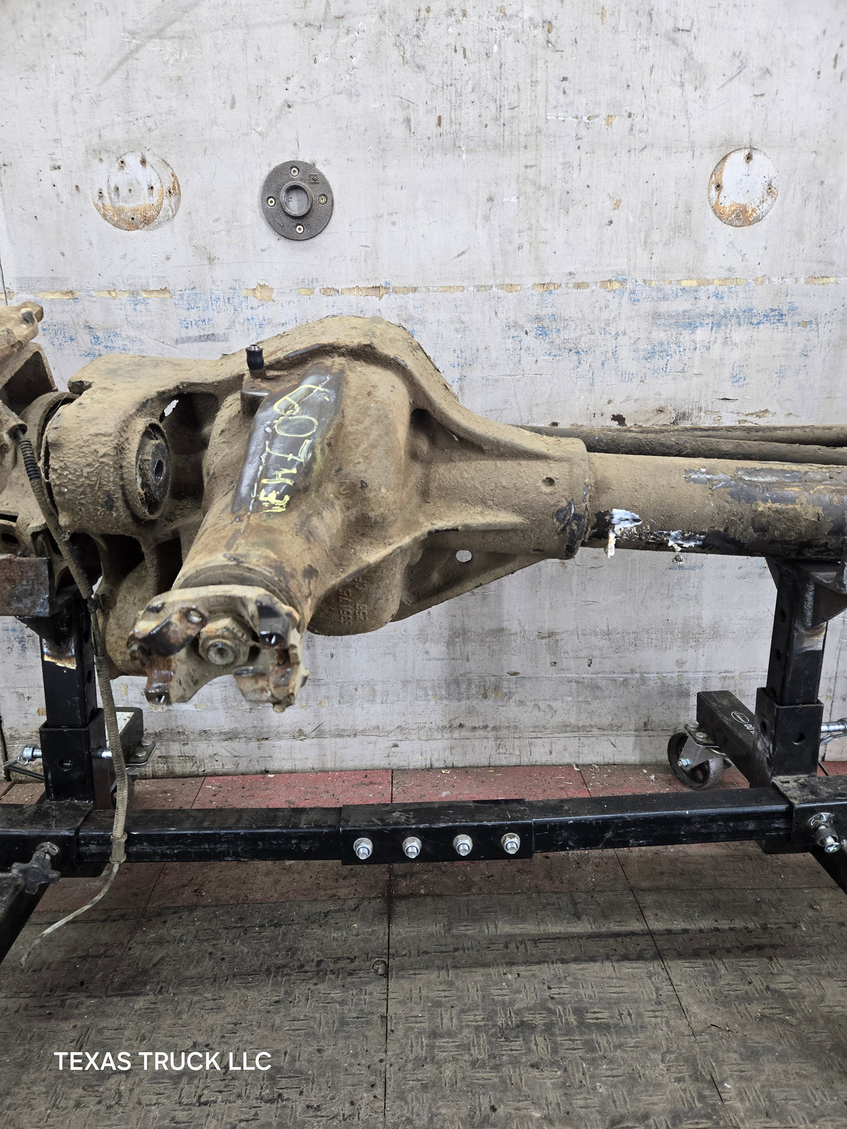 2005-2016 Ford F450 F550 Super Duty Front Axle 4.88 Gear Ratio DRW 10 Lug