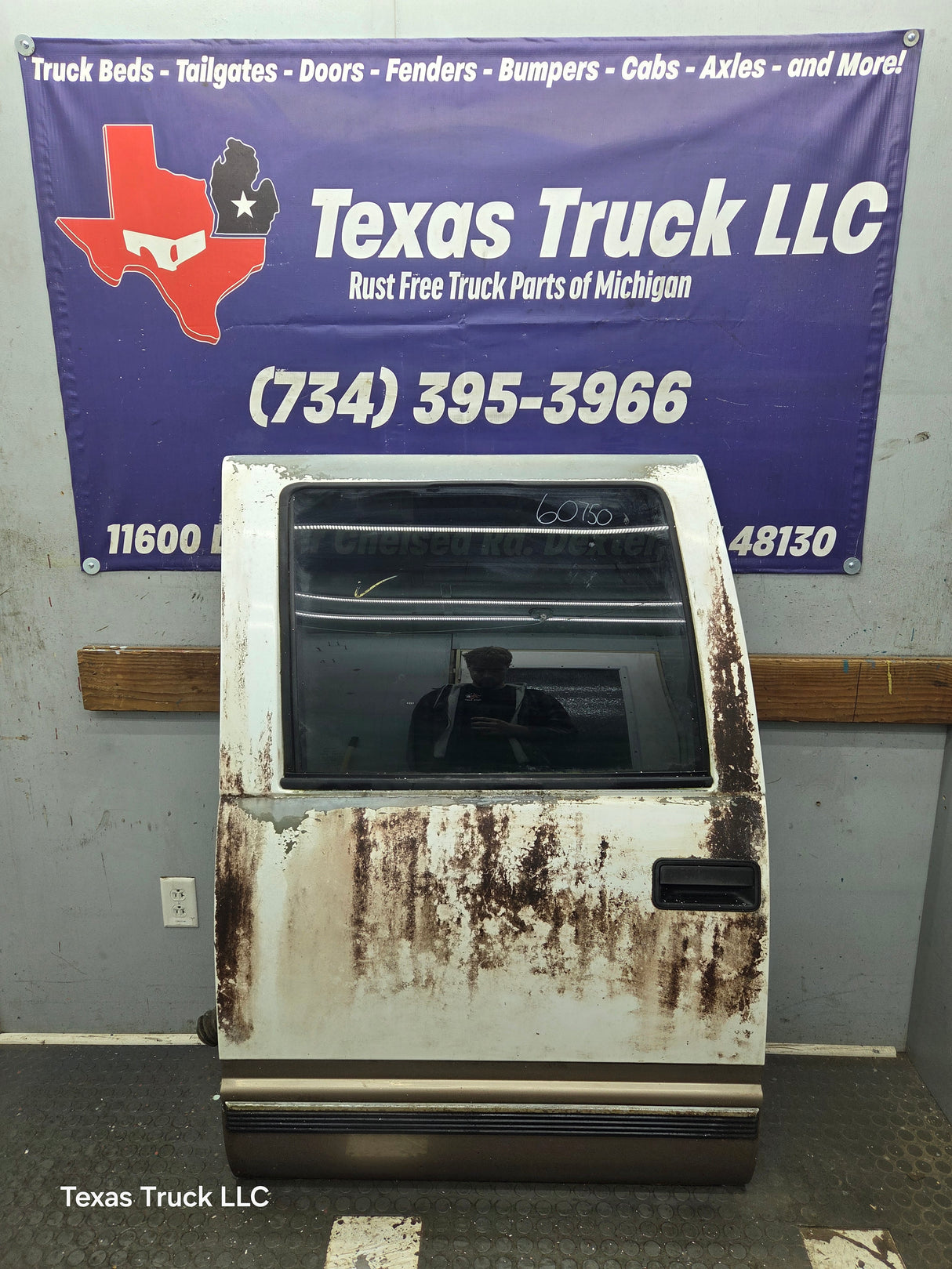 1992-2000 Chevrolet Silverado Suburban GMC Sierra K1500 K2500 K3500 Crew Cab LH Rear Driver Door