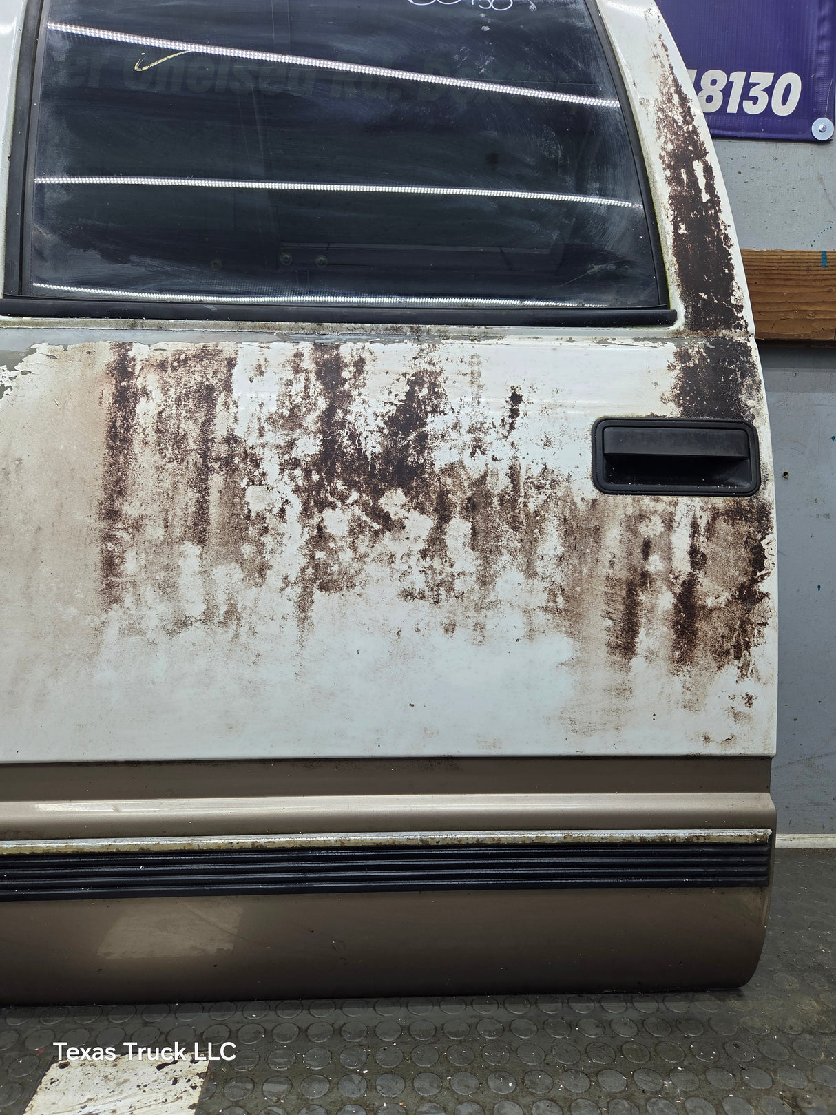 1992-2000 Chevrolet Silverado Suburban GMC Sierra K1500 K2500 K3500 Crew Cab LH Rear Driver Door