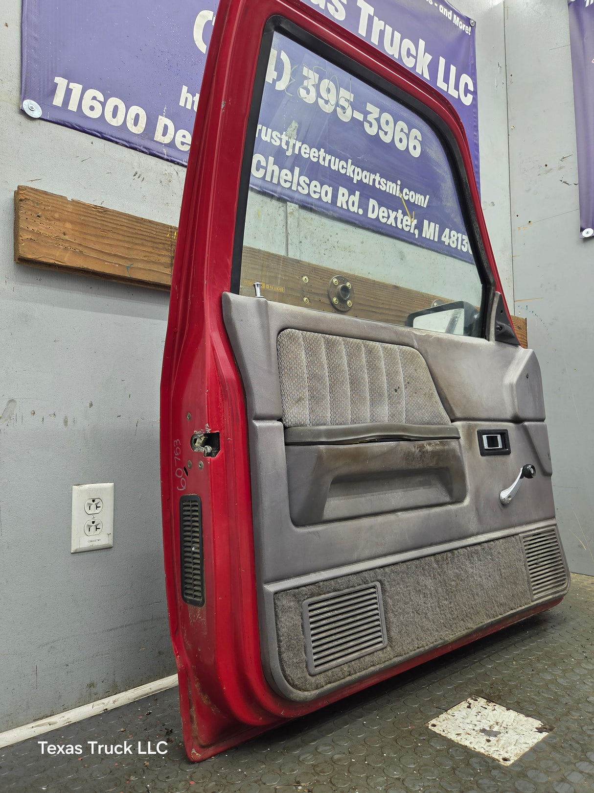 1992-1996 Dodge Dakota LH Driver Side Front Door