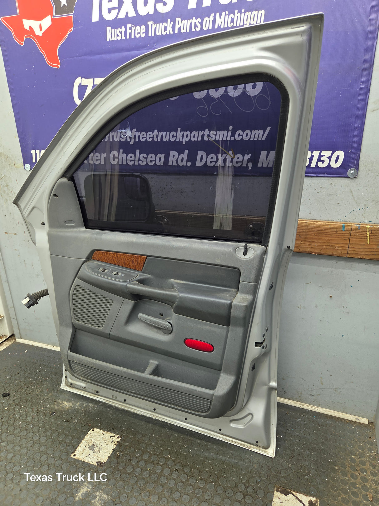 2003-2008 Dodge Ram 3rd Gen Passenger Side Front Quad Cab Crew Cab Door 1500 2500 3500 4500 5500