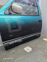 1988-2000 Chevrolet Silverado Suburban GMC Sierra LH Front Driver Side Door