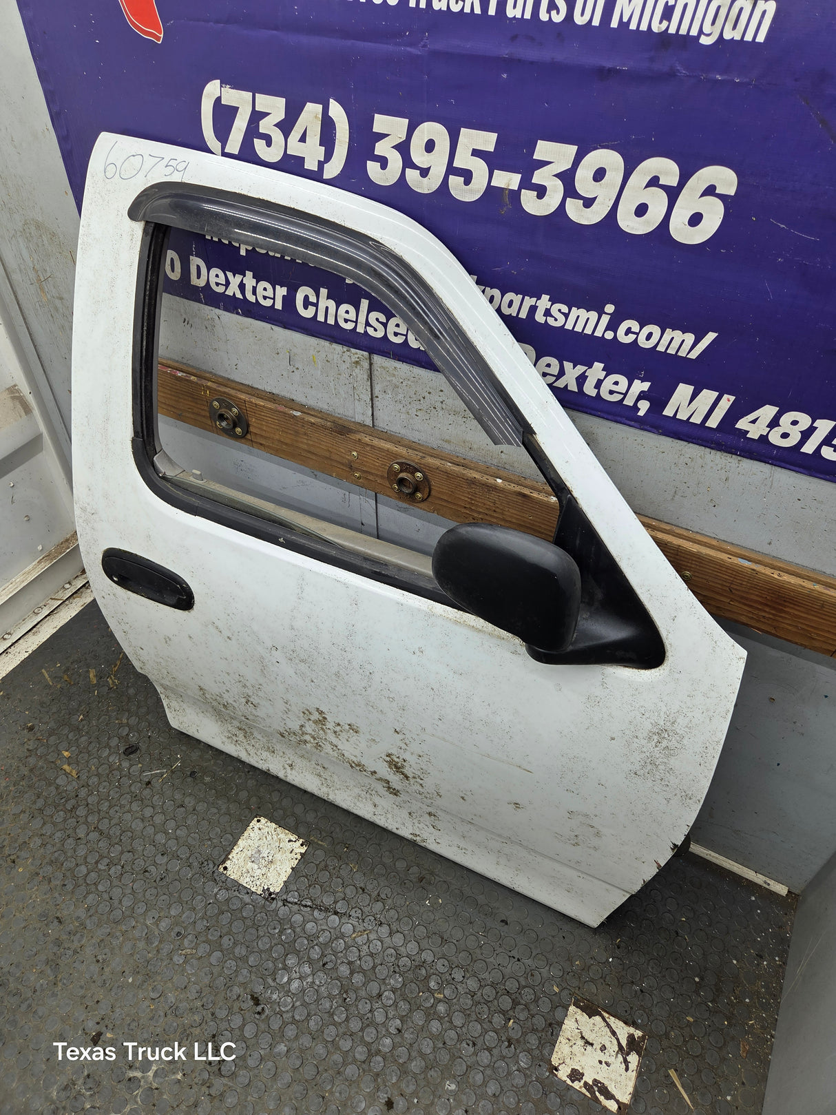 1997-2003 Ford F150 Extended / Regular Cab Passenger Side RH Front Door