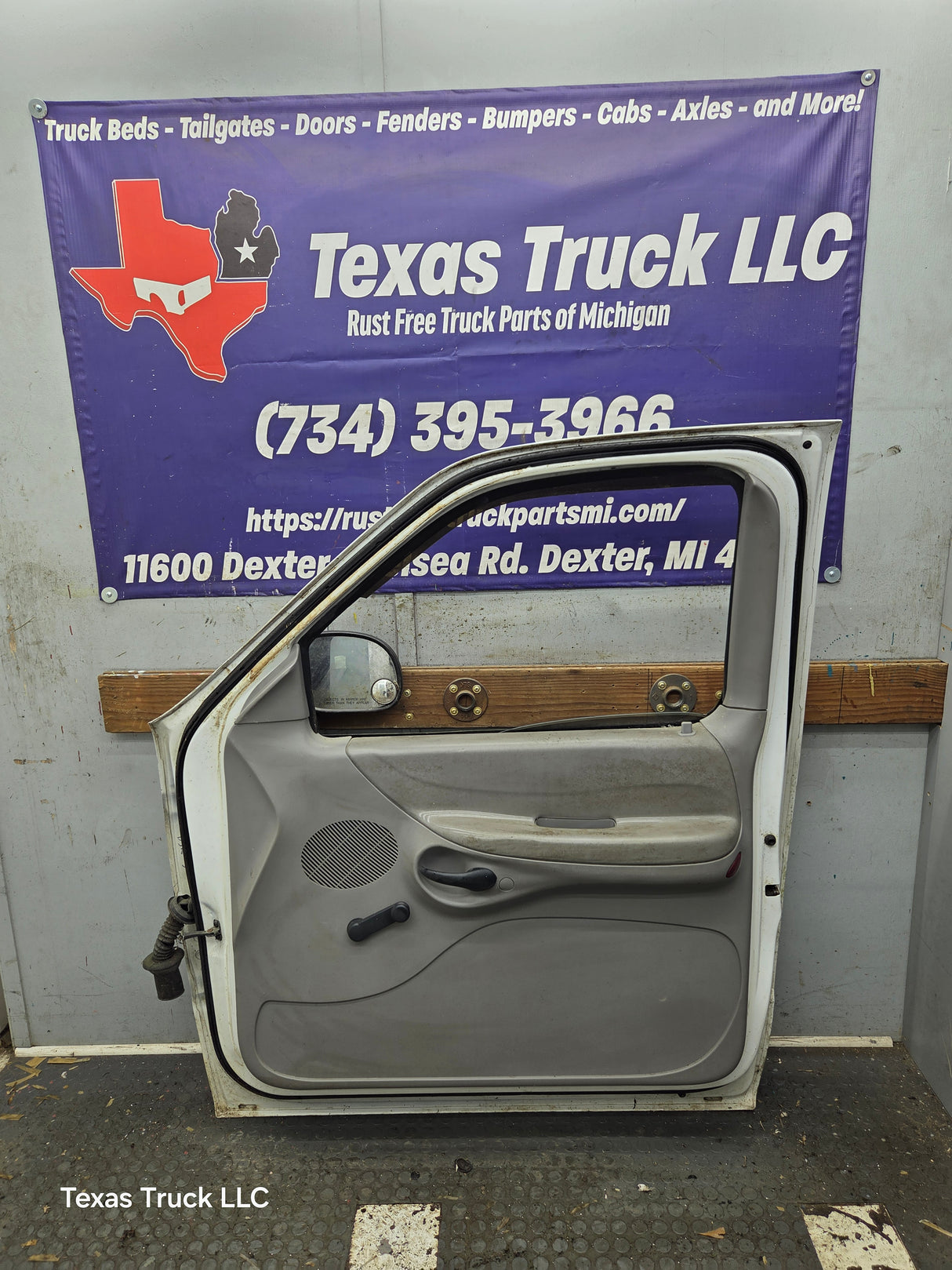 1997-2003 Ford F150 Extended / Regular Cab Passenger Side RH Front Door